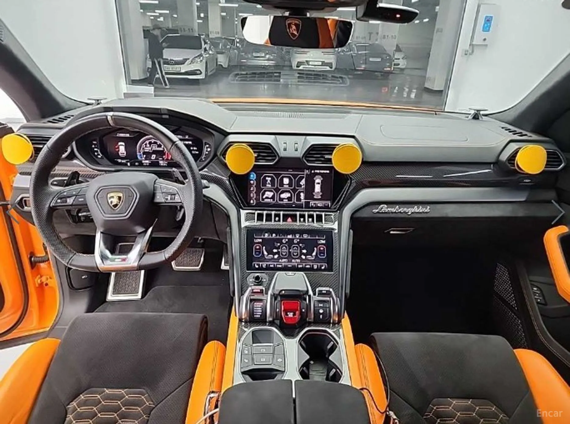Lamborghini Urus превью 7