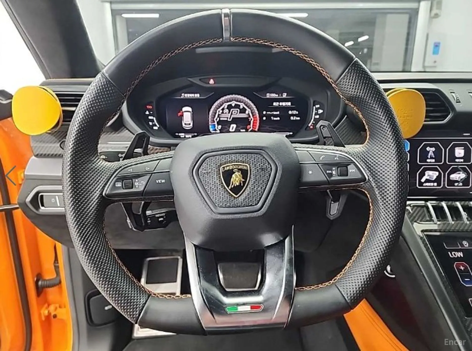 Lamborghini Urus превью 9