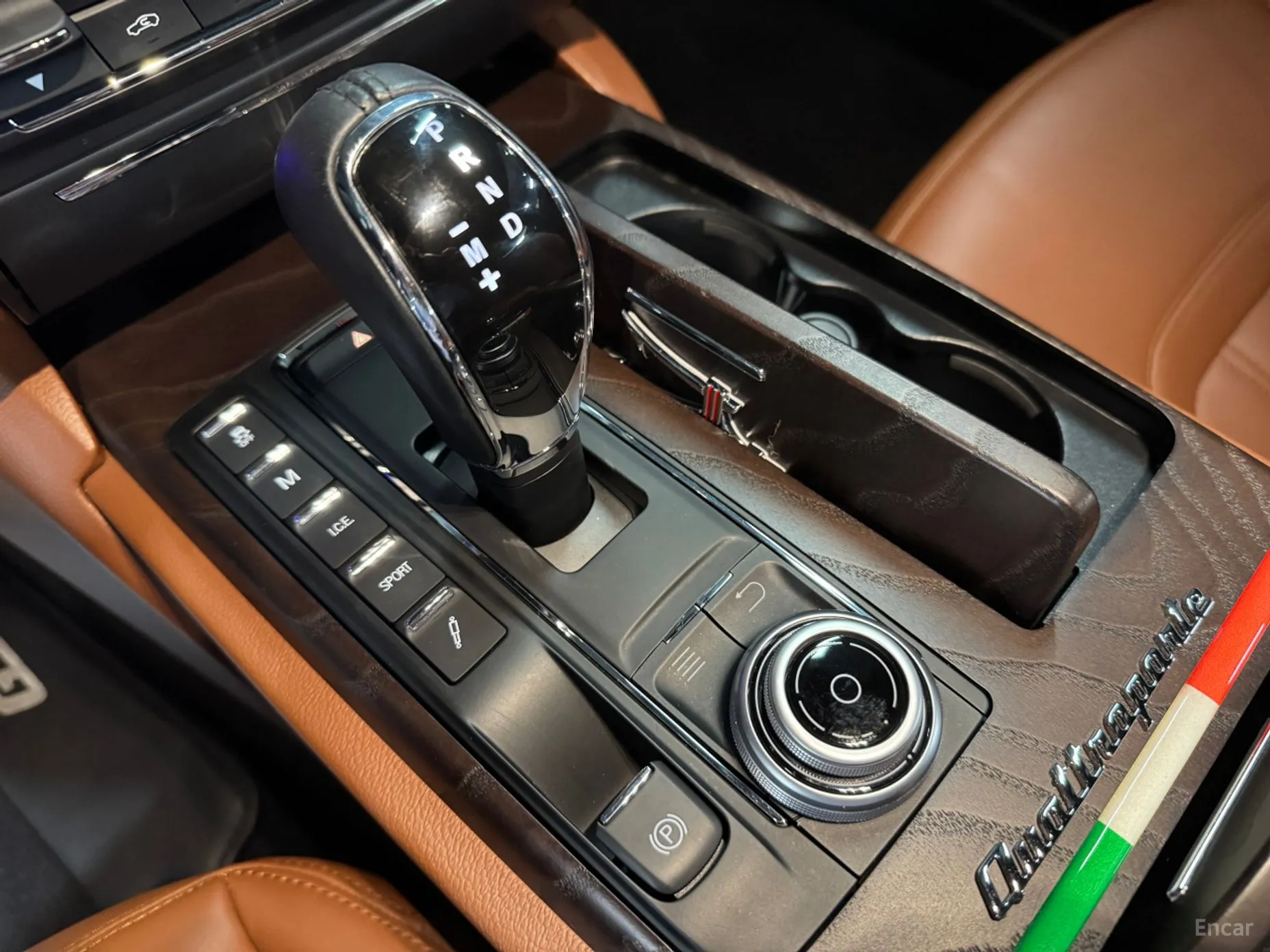 Maserati Quattroporte превью 10