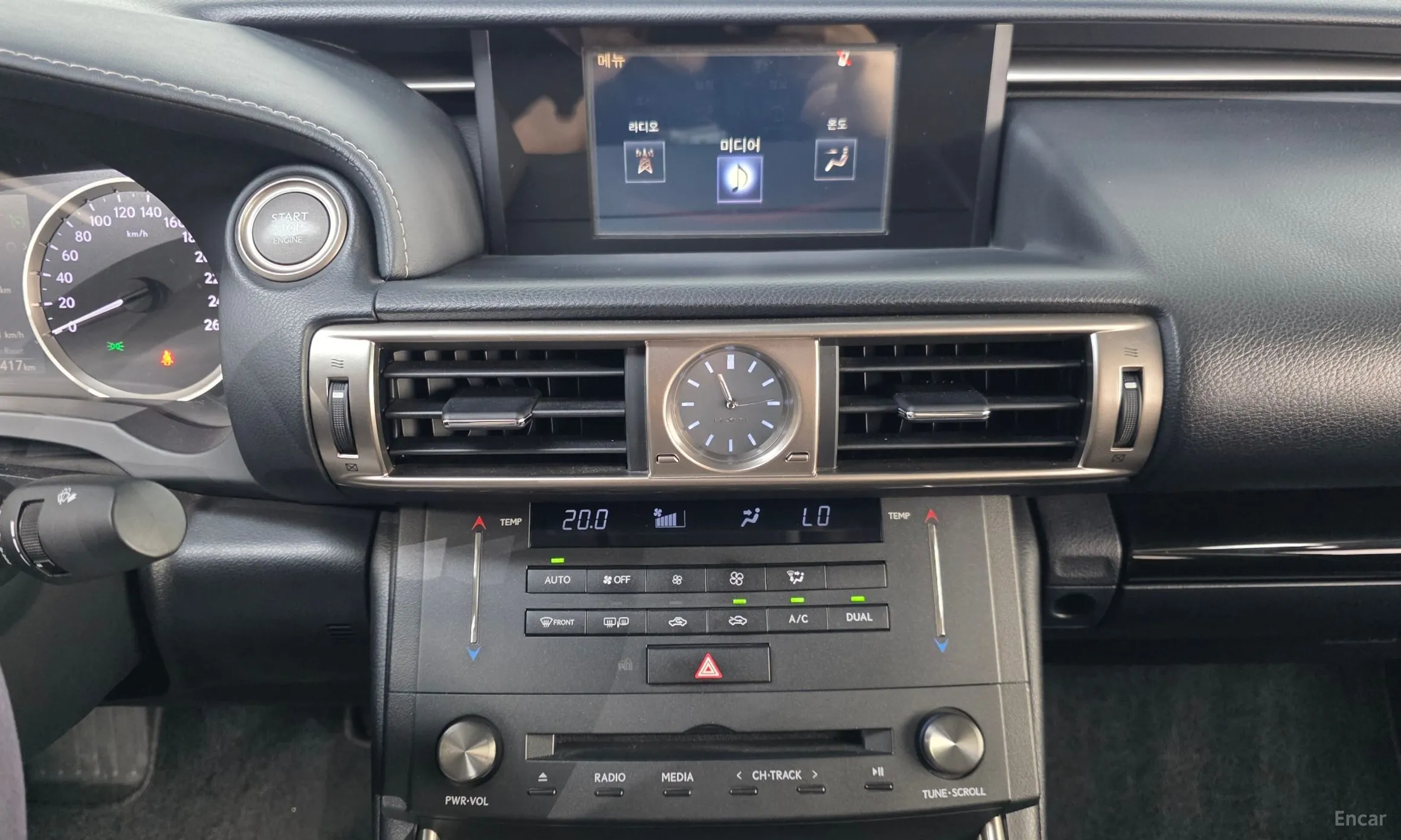 Lexus New IS250 превью 14