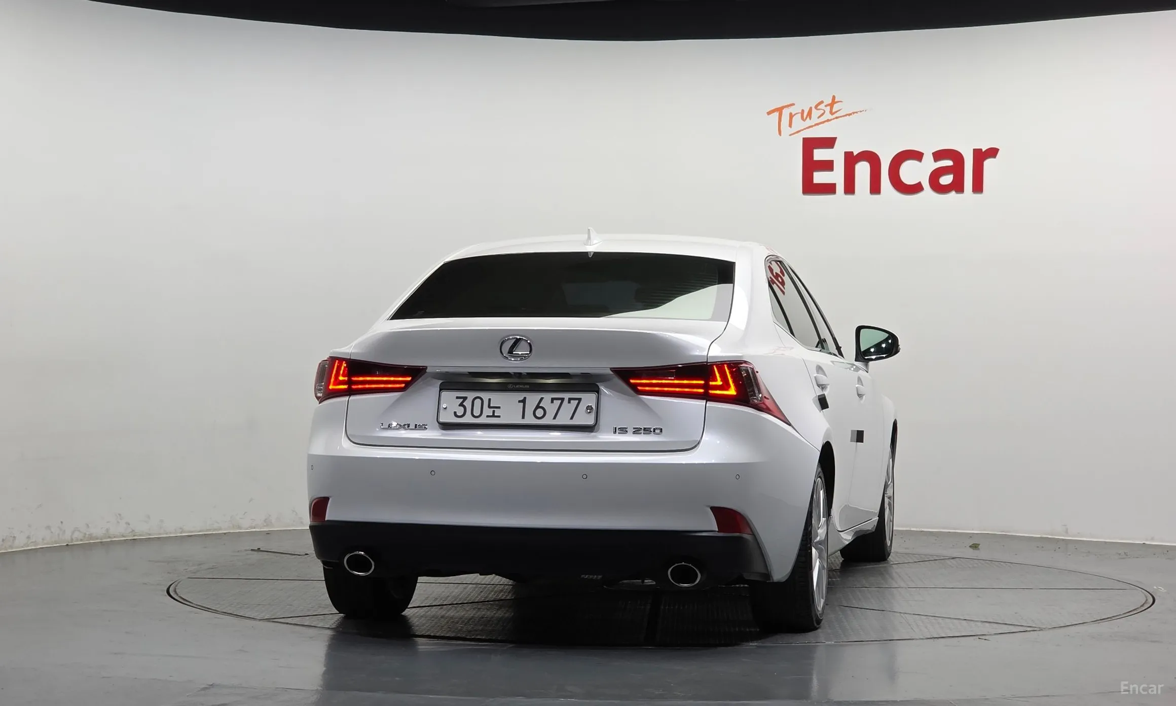 Lexus New IS250 превью 4