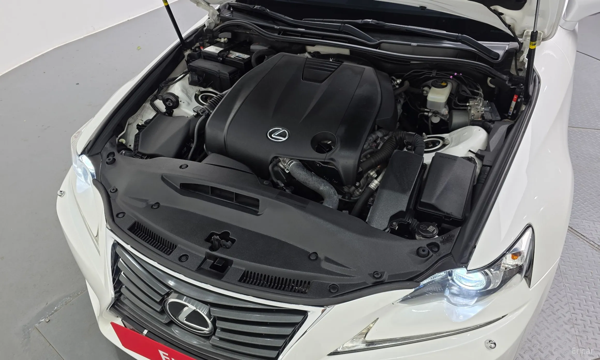 Lexus New IS250 превью 6