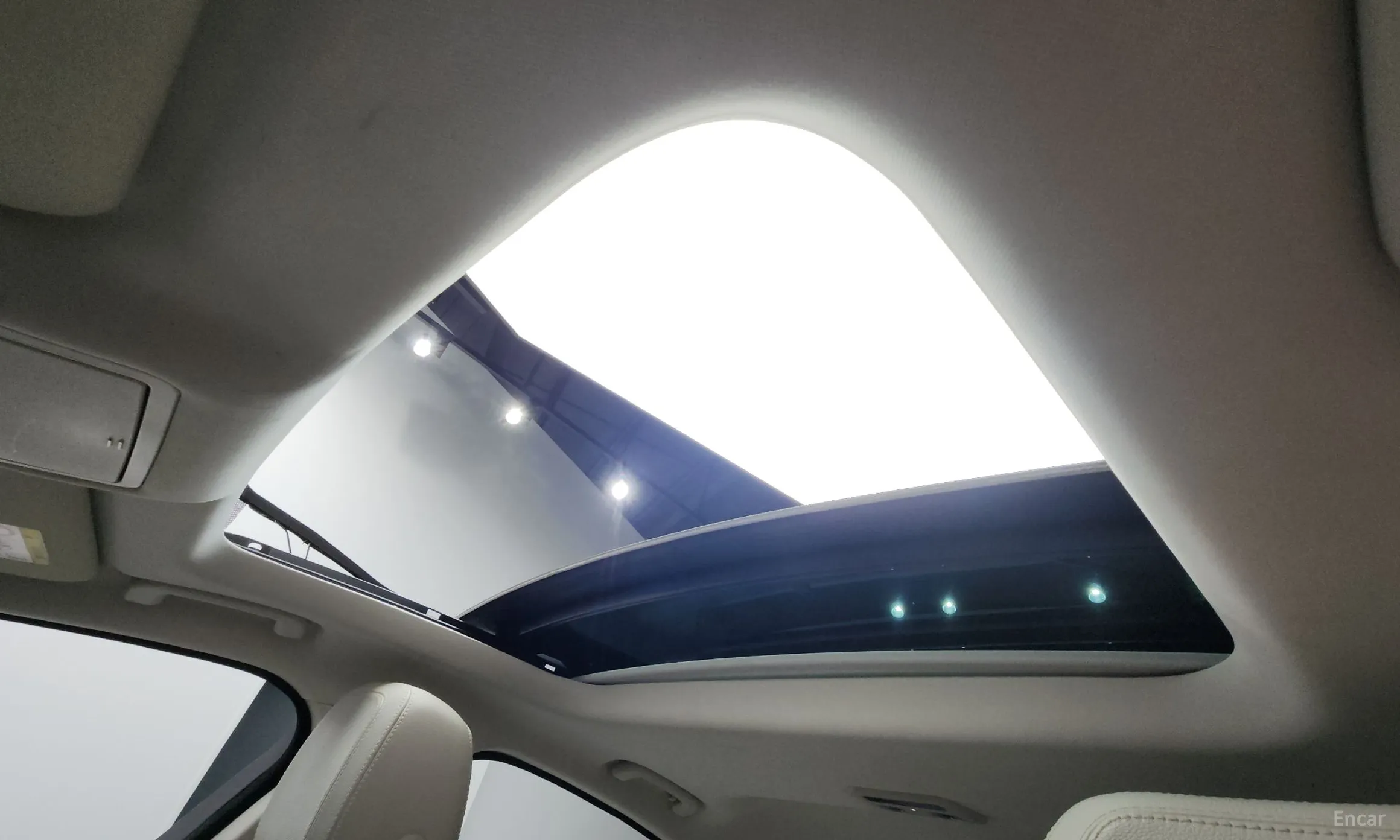 Jaguar XE превью 18
