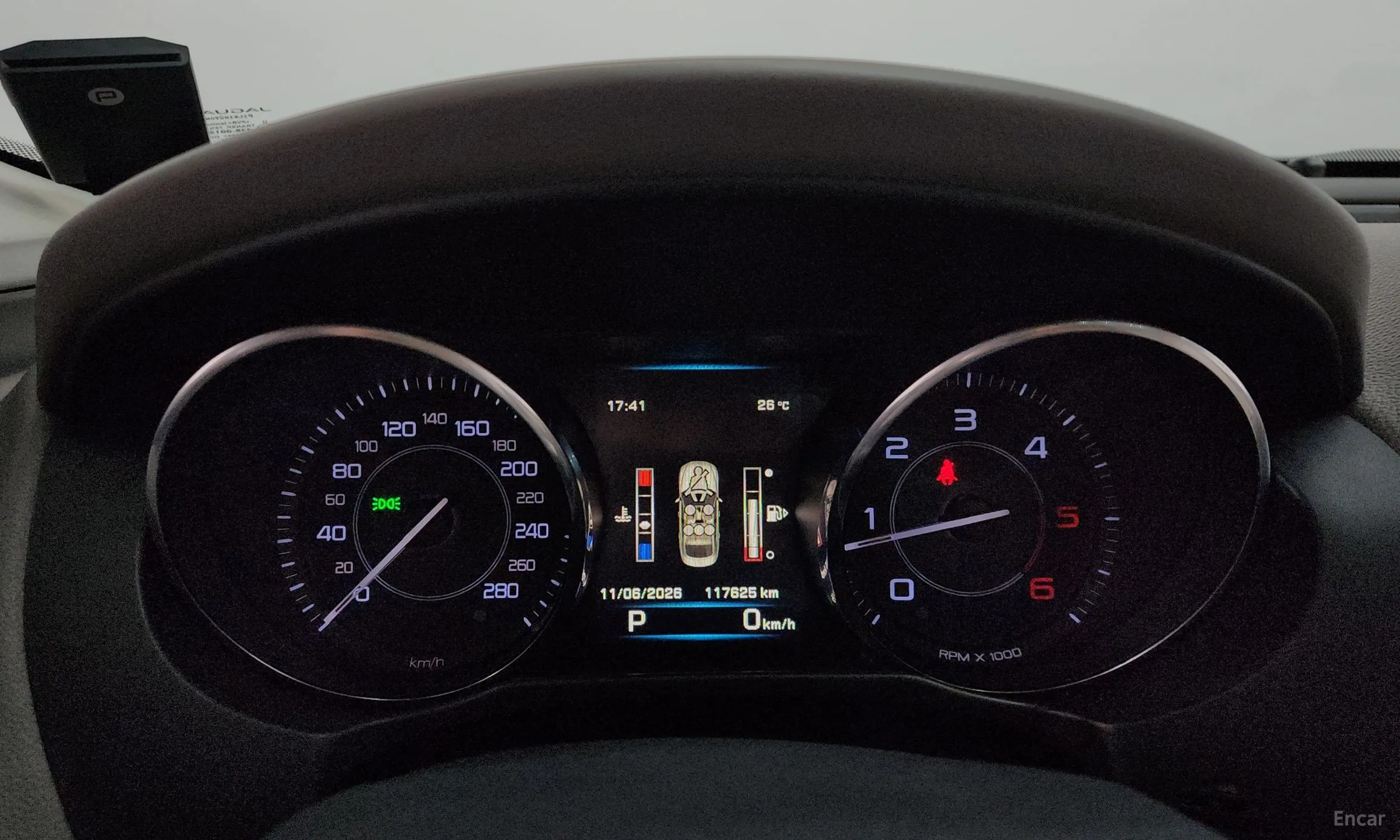 Jaguar XE превью 8