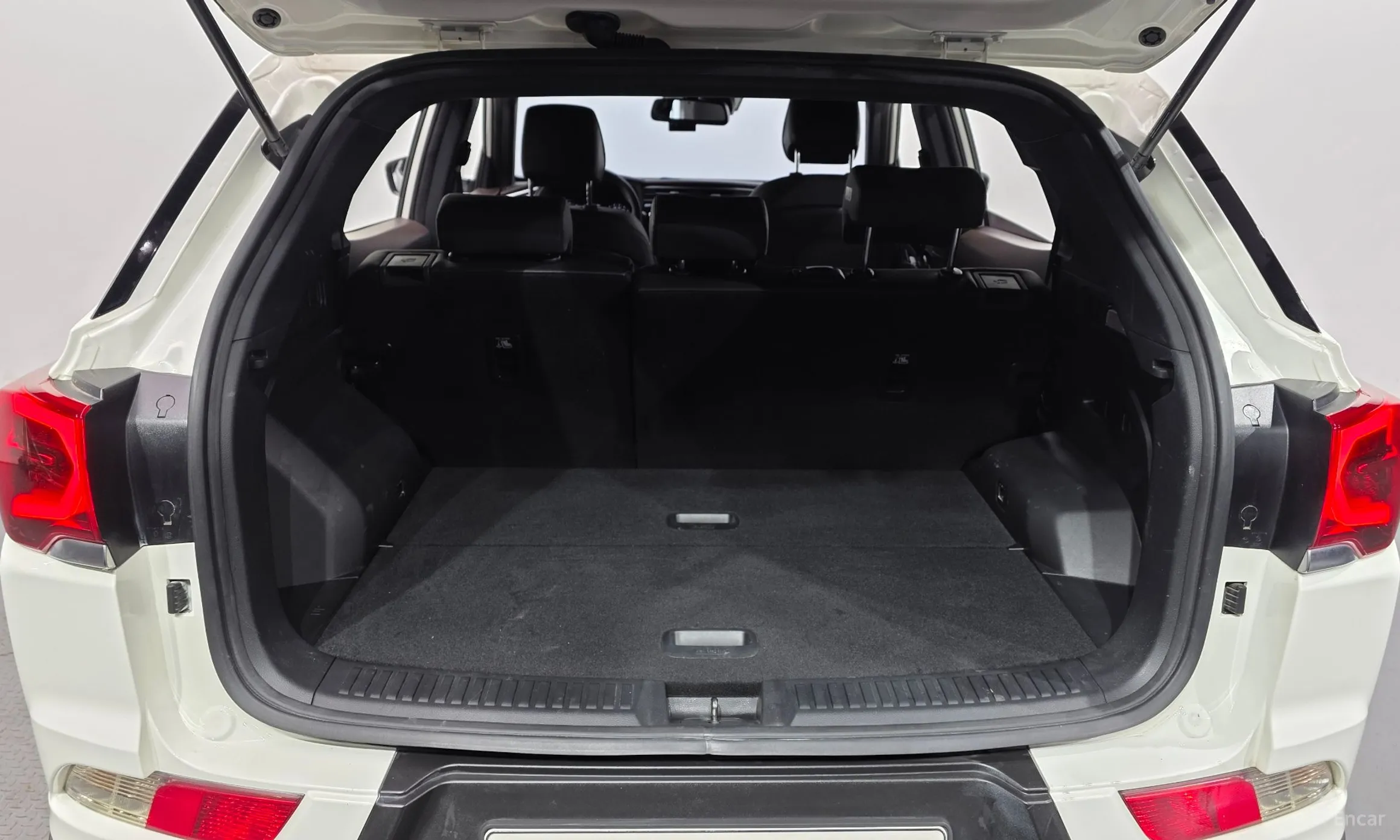 KG Mobility (SsangYong) Beautiful Korando превью 16