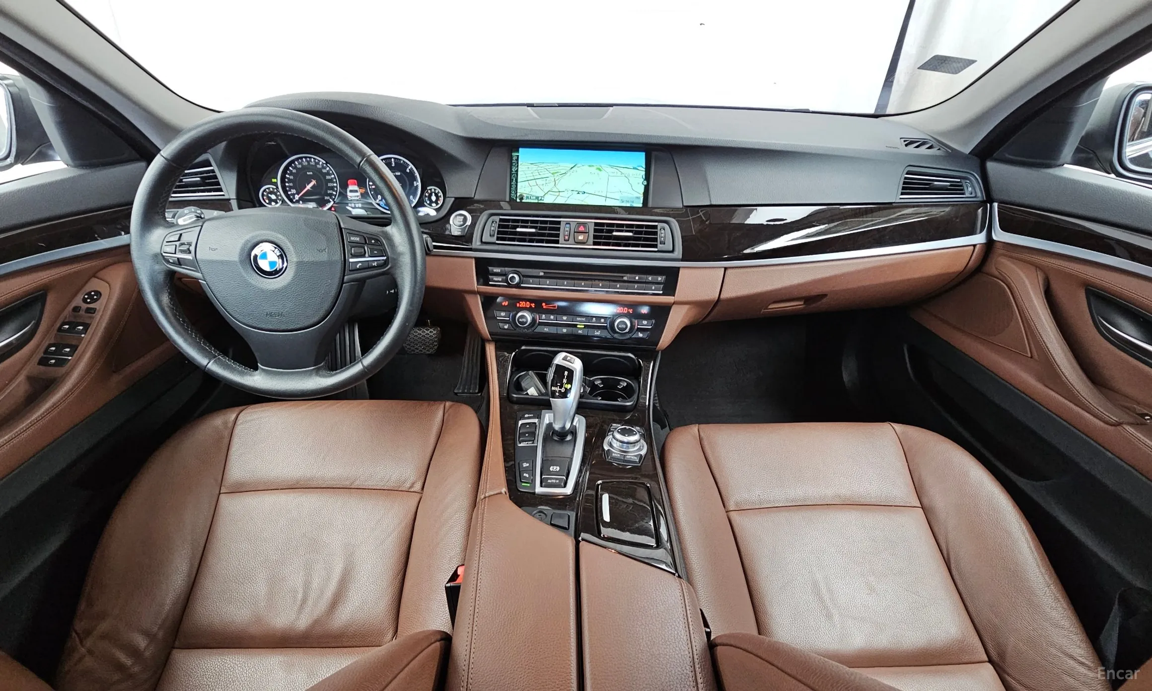 BMW 5 Series (F10) превью 7