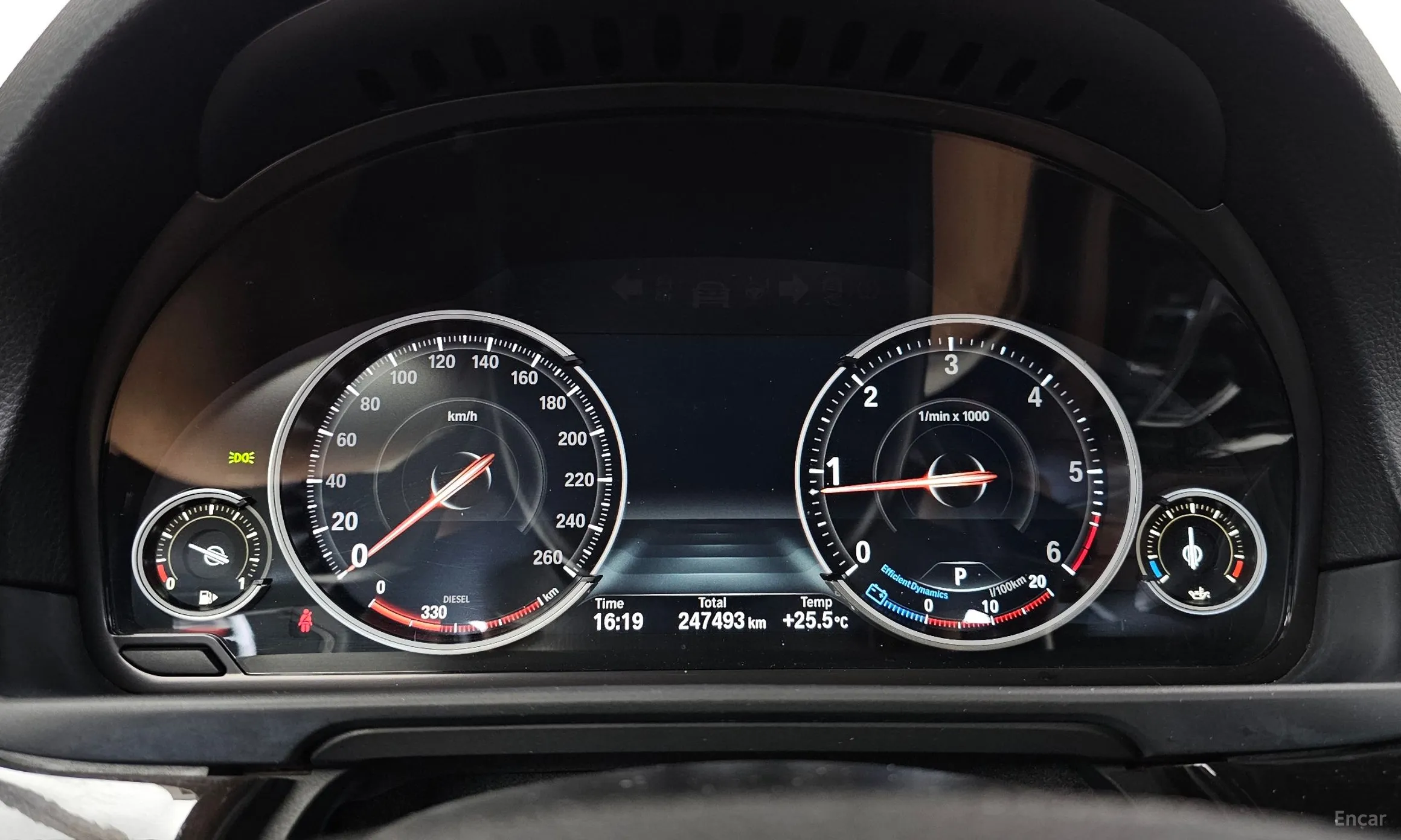 BMW 5 Series (F10) превью 8