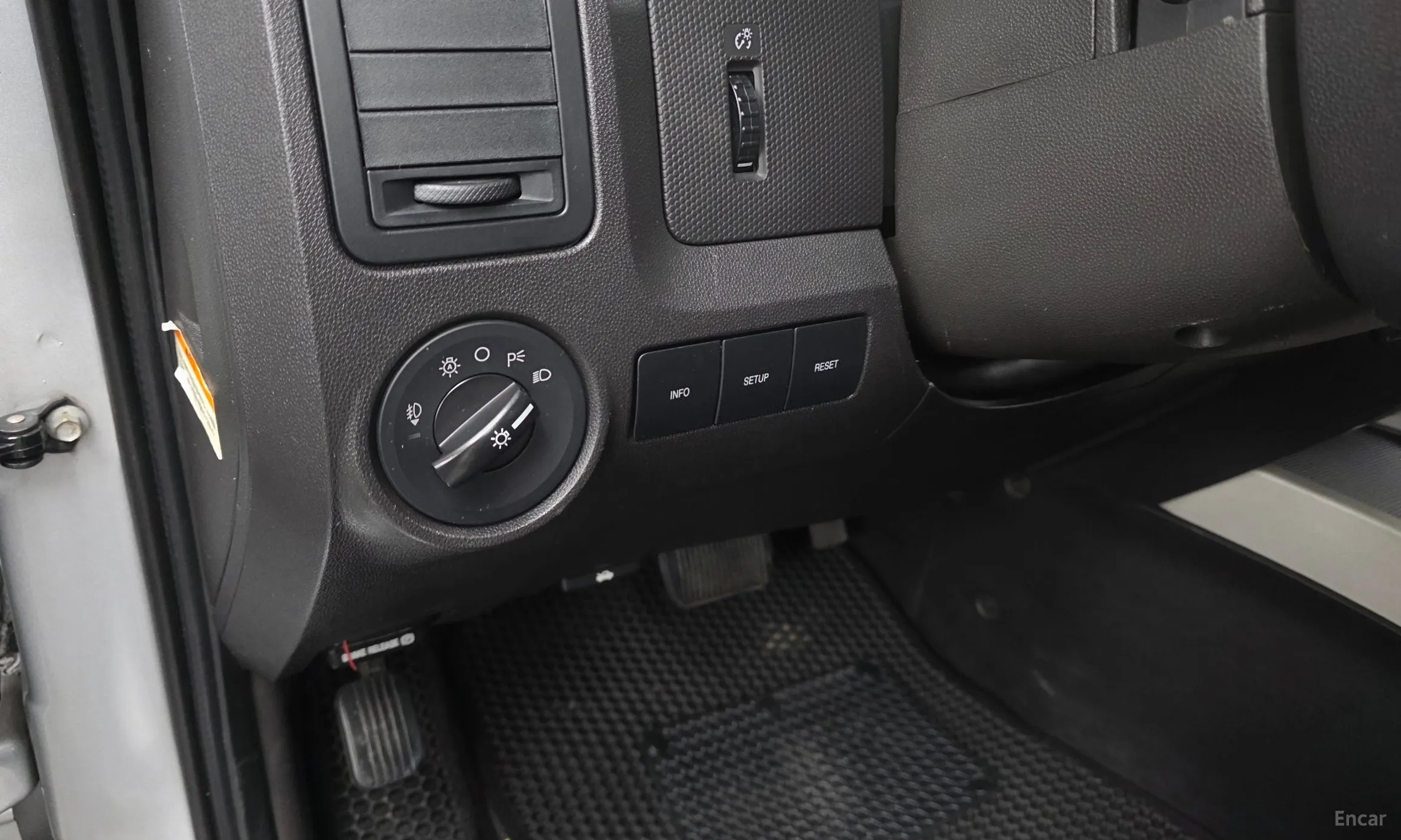 Ford Escape превью 18