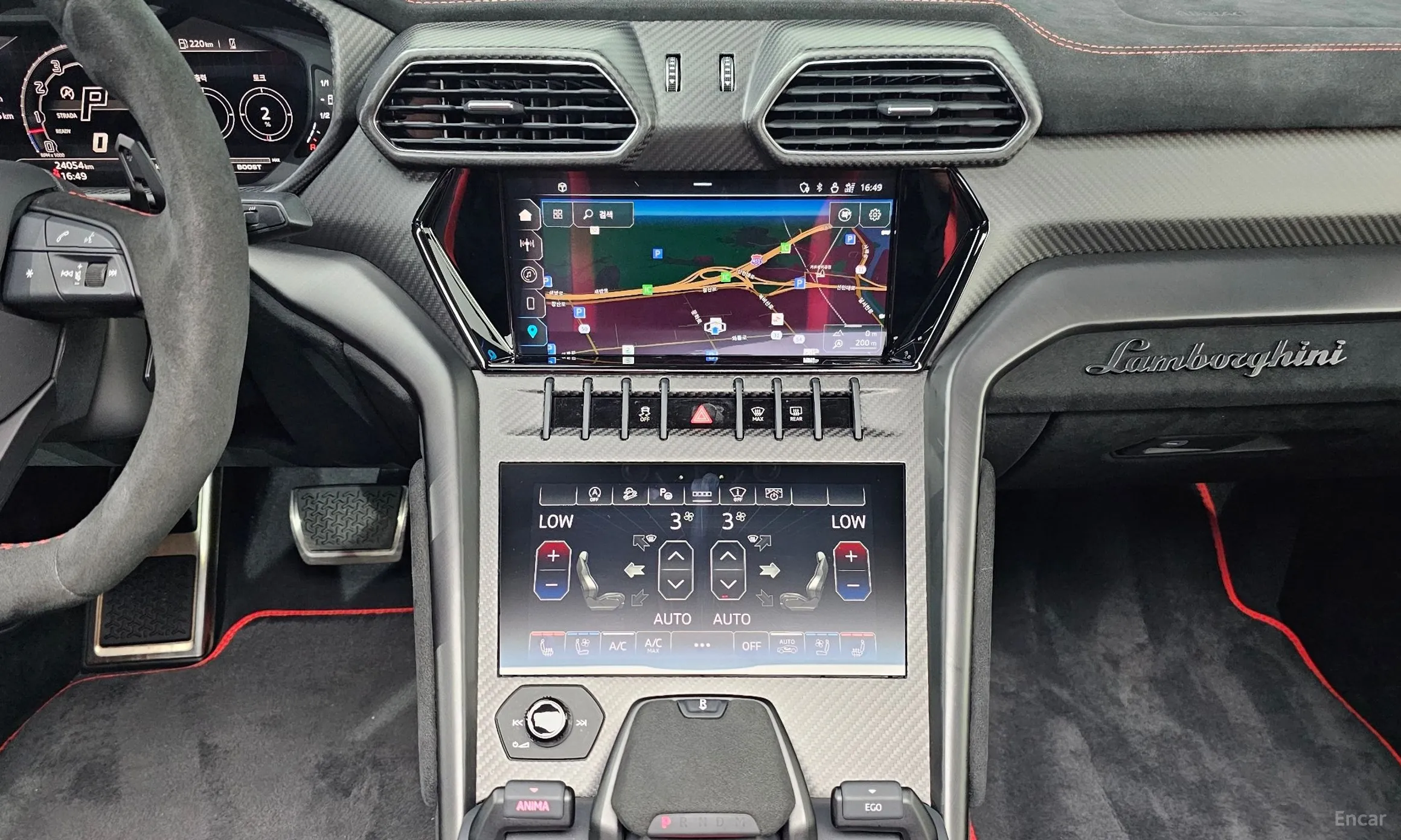 Lamborghini Urus превью 13