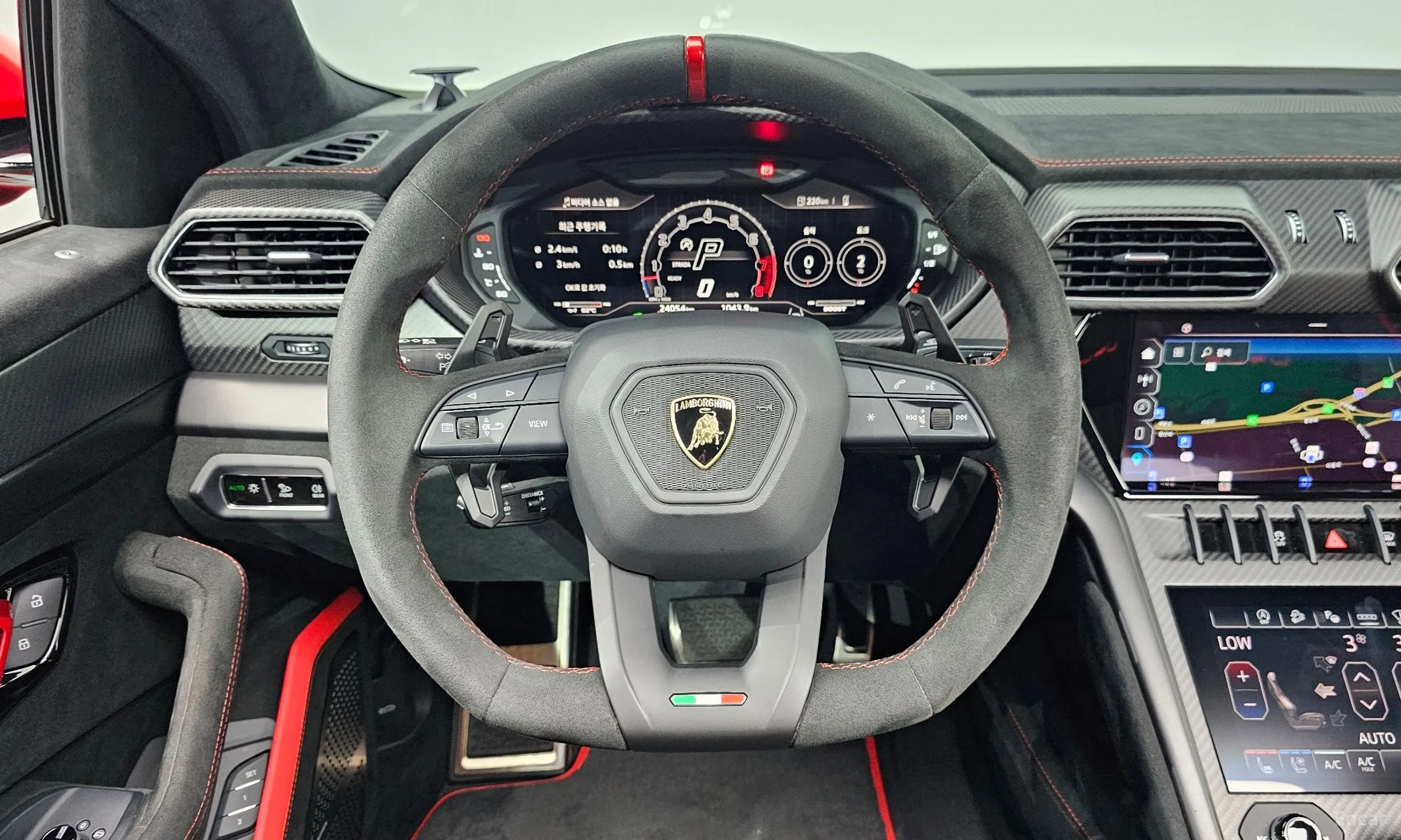 Lamborghini Urus превью 15