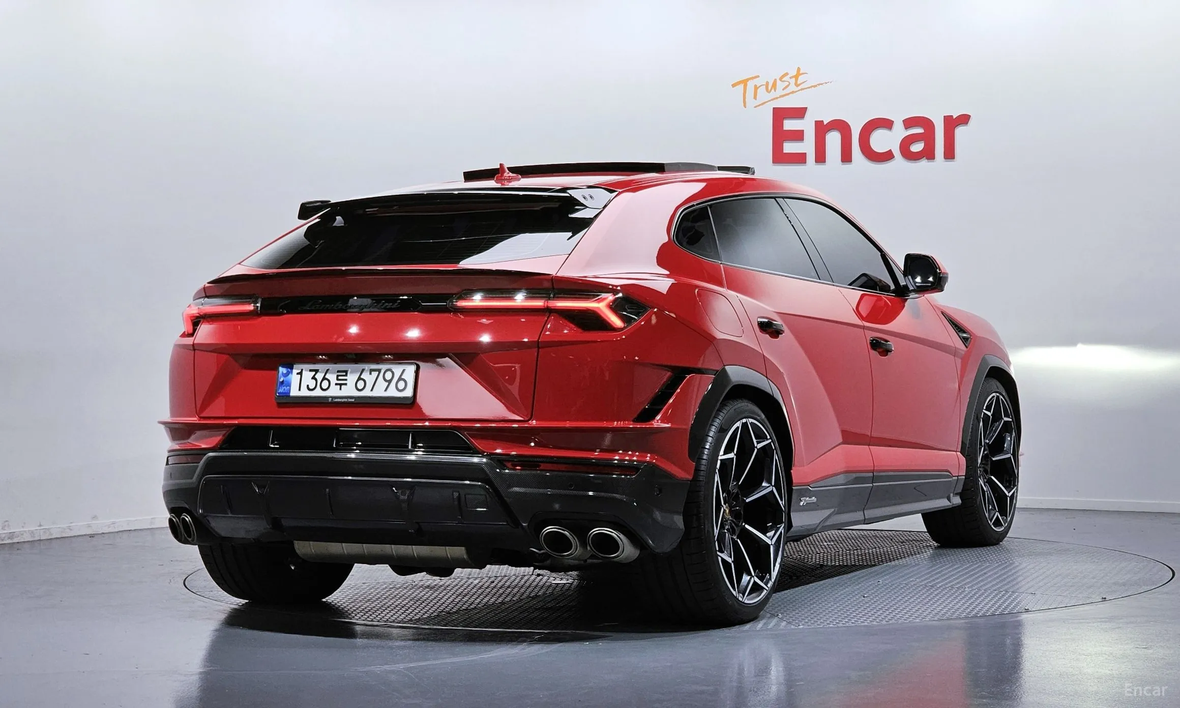 Lamborghini Urus превью 2
