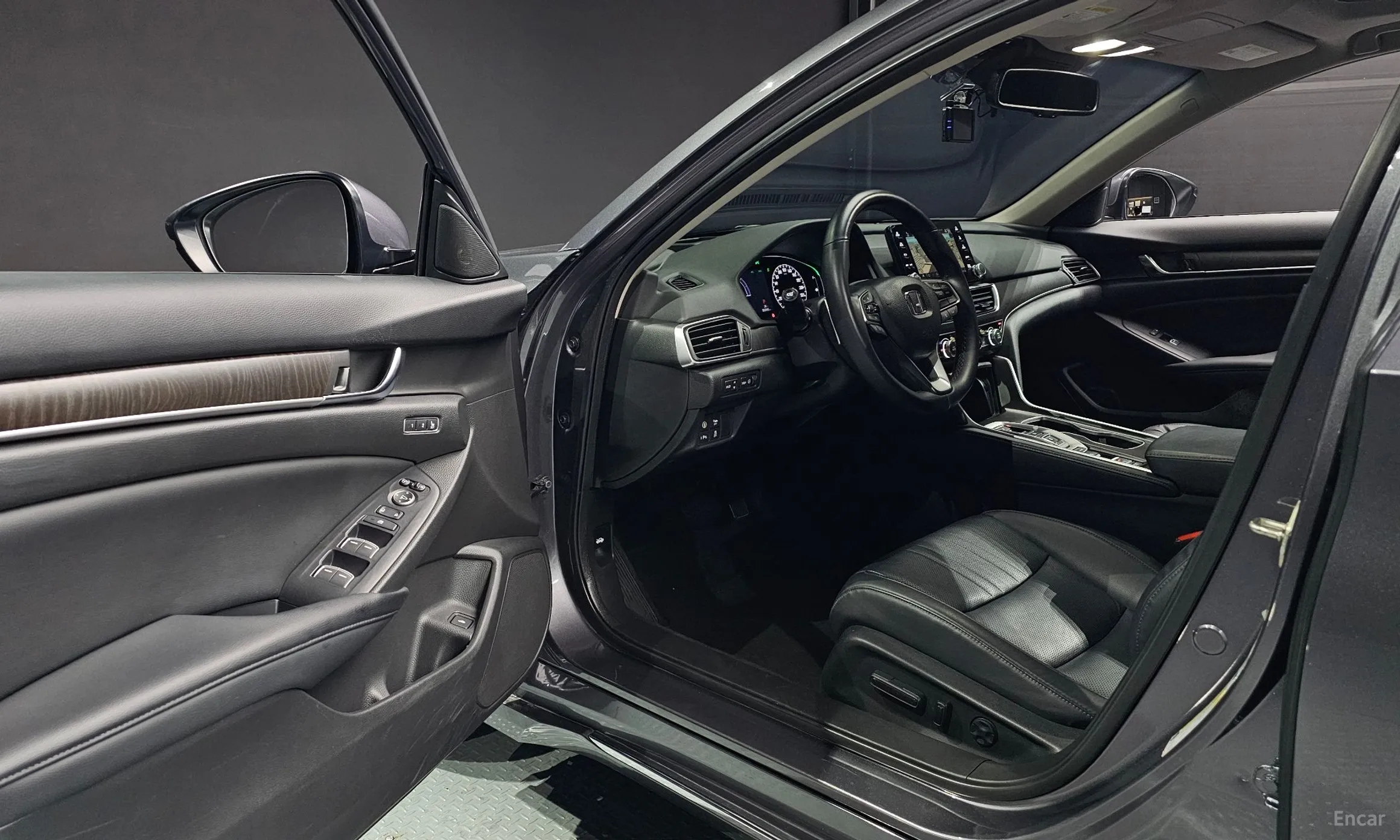 Honda Accord 10th Generation превью 10
