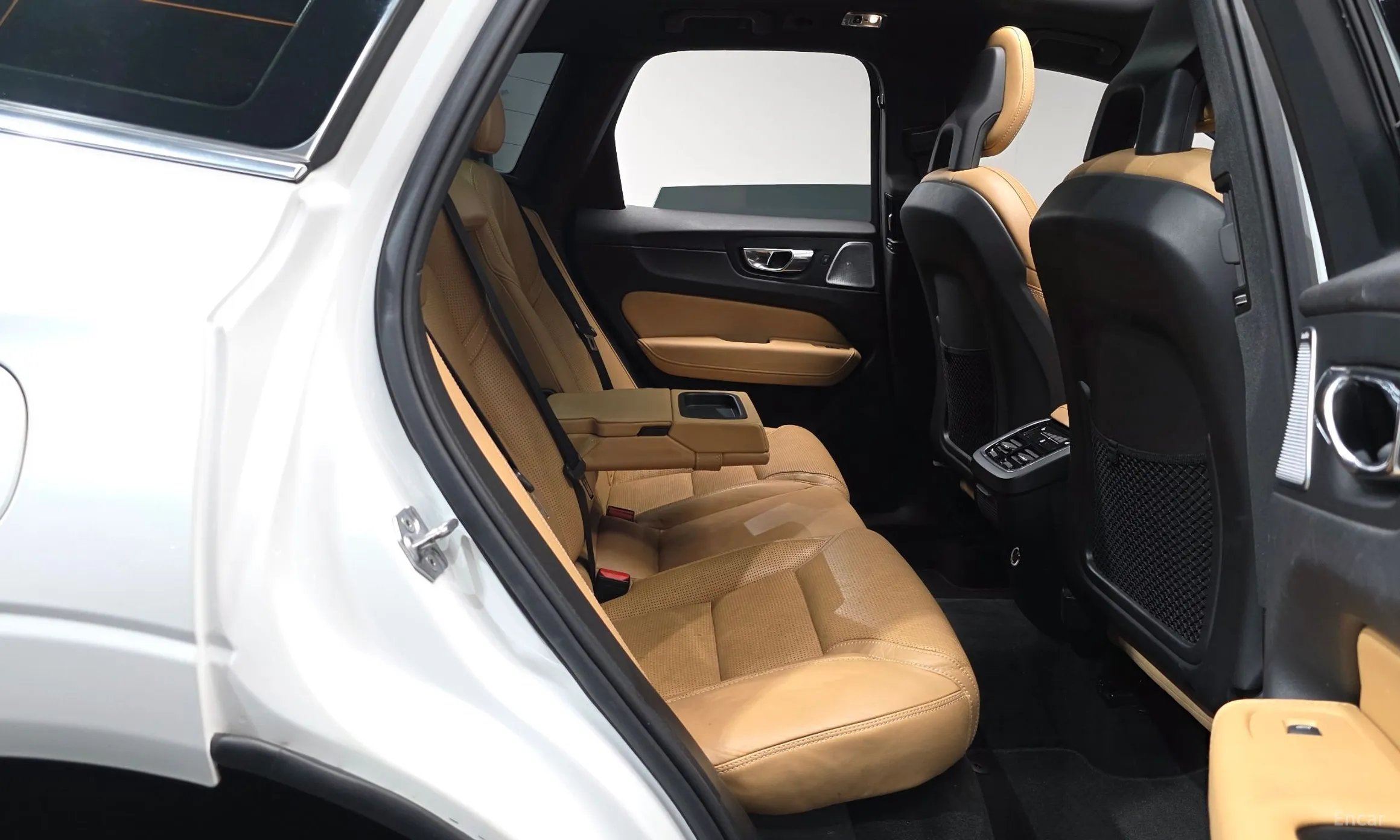 Volvo XC60 Gen 2 превью 11