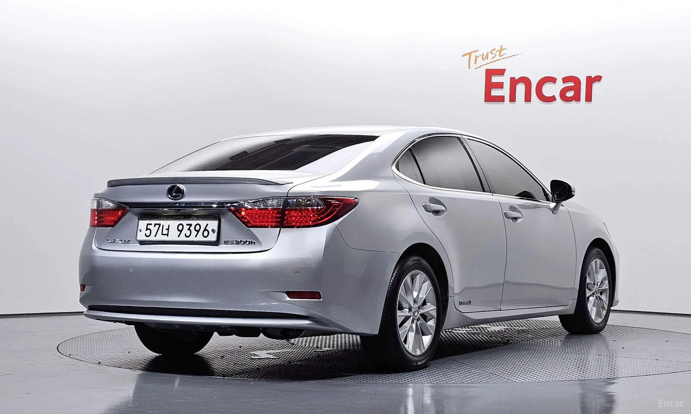 Lexus New ES300h превью 2