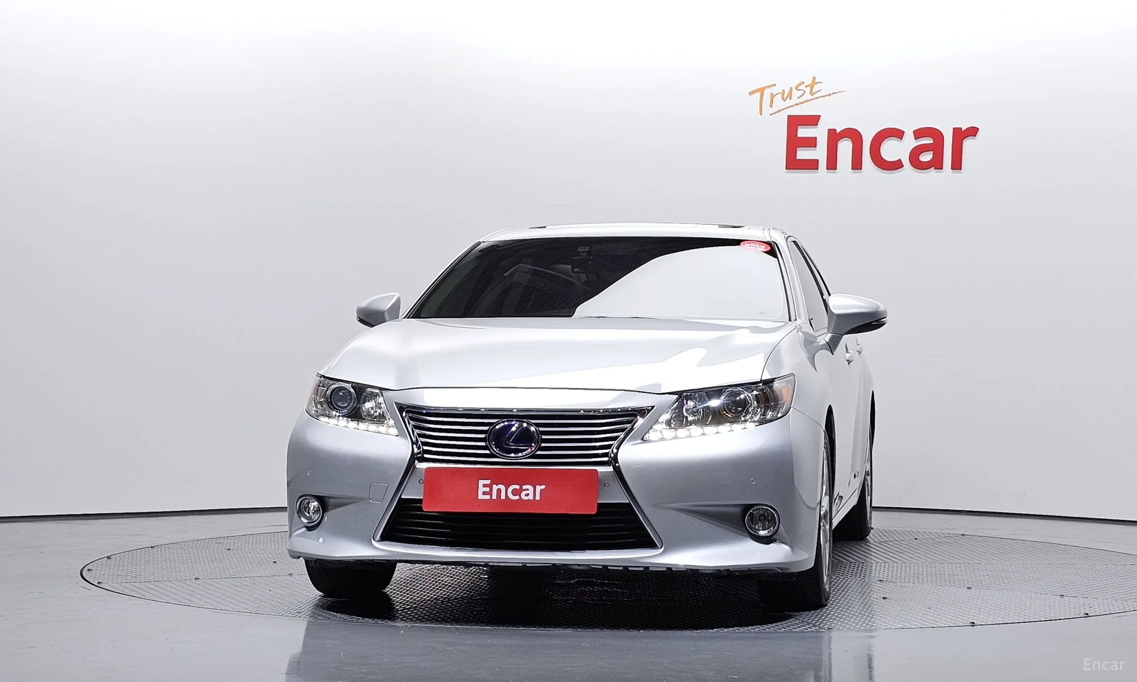 Lexus New ES300h превью 3