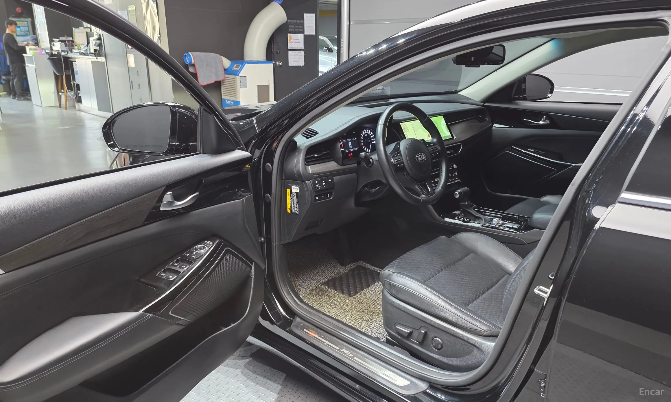 Kia K7 Premier превью 10