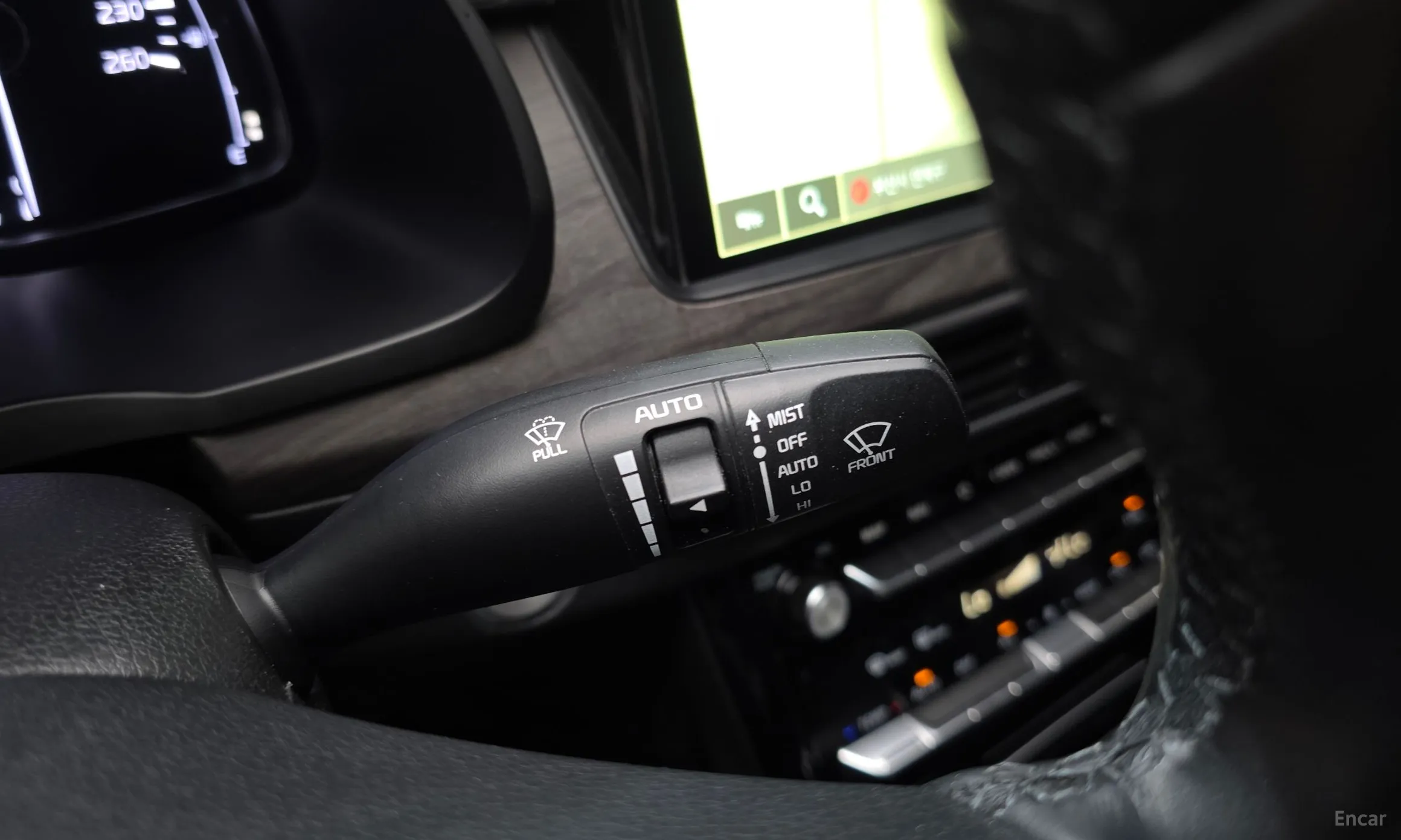Kia K7 Premier превью 17