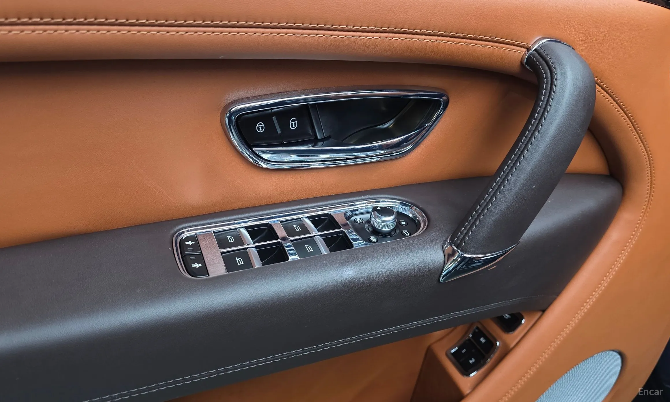 Bentley Bentayga превью 19