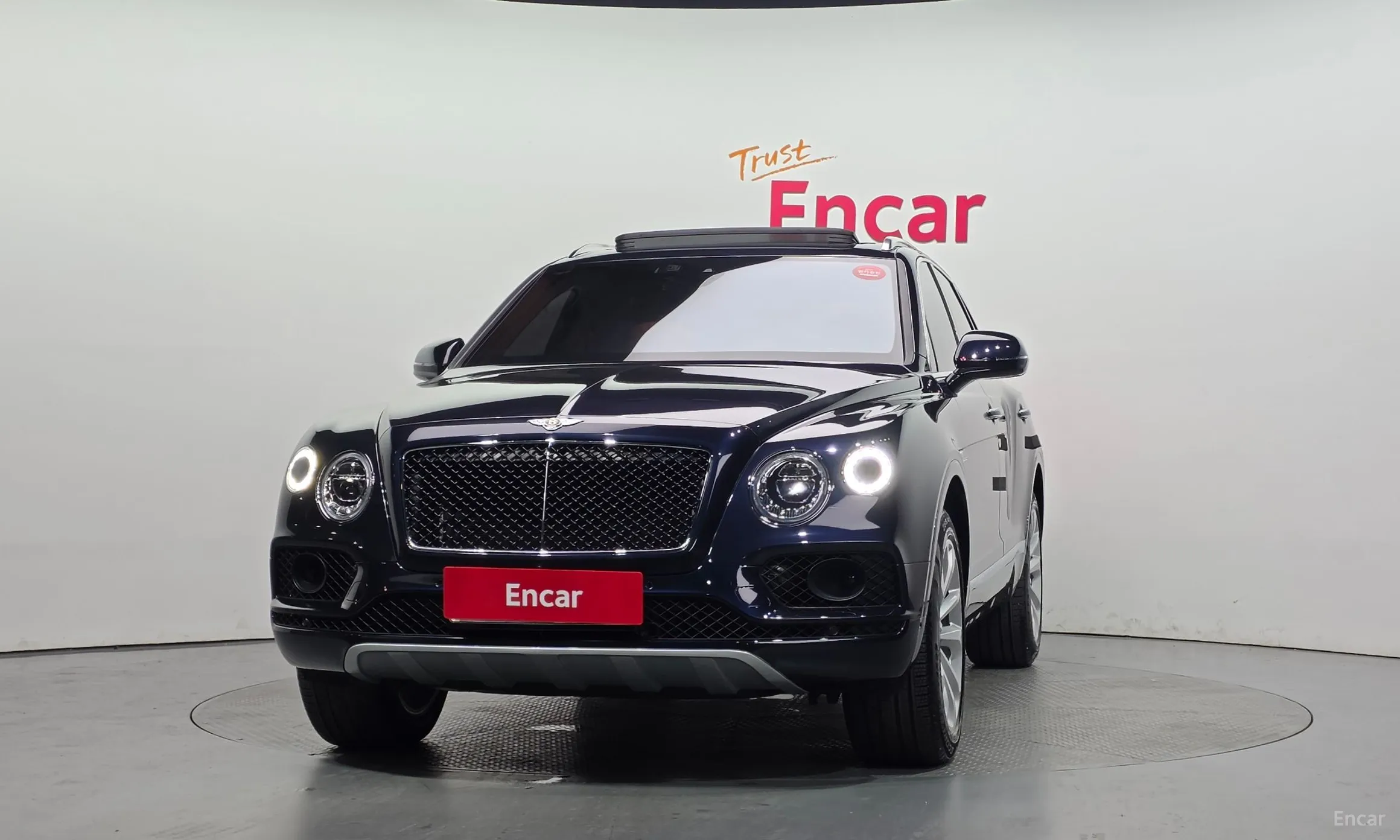 Bentley Bentayga превью 3