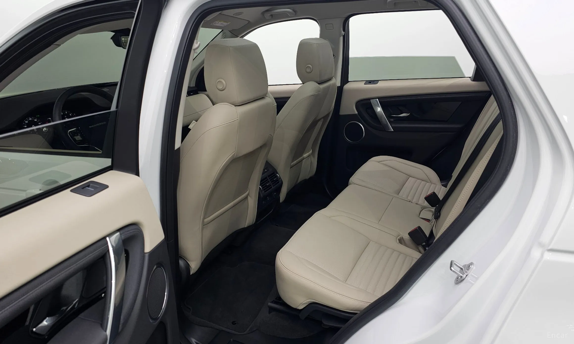 Land Rover Discovery Sports превью 11