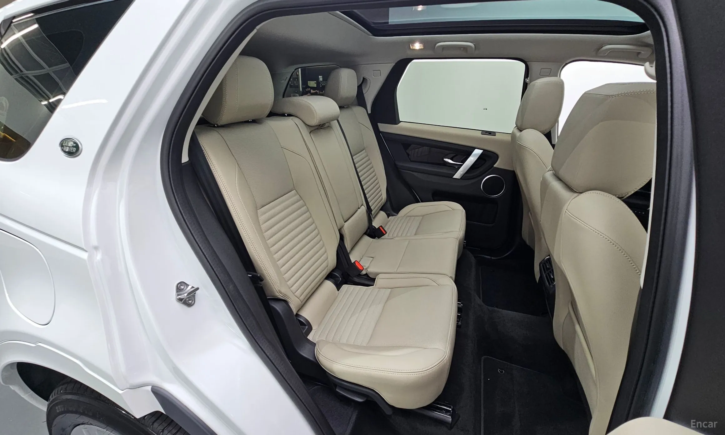 Land Rover Discovery Sports превью 16