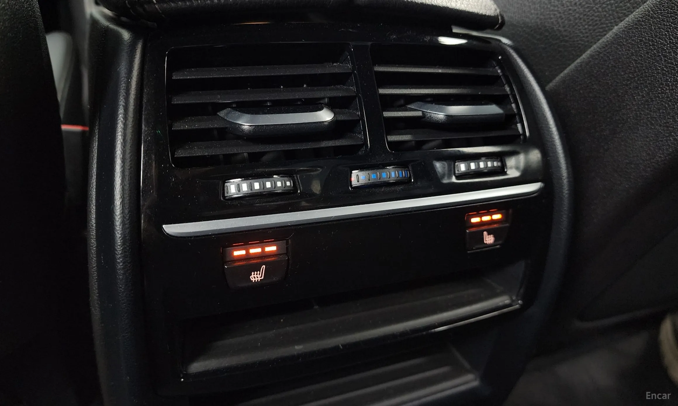 BMW 5 Series (G30) превью 19