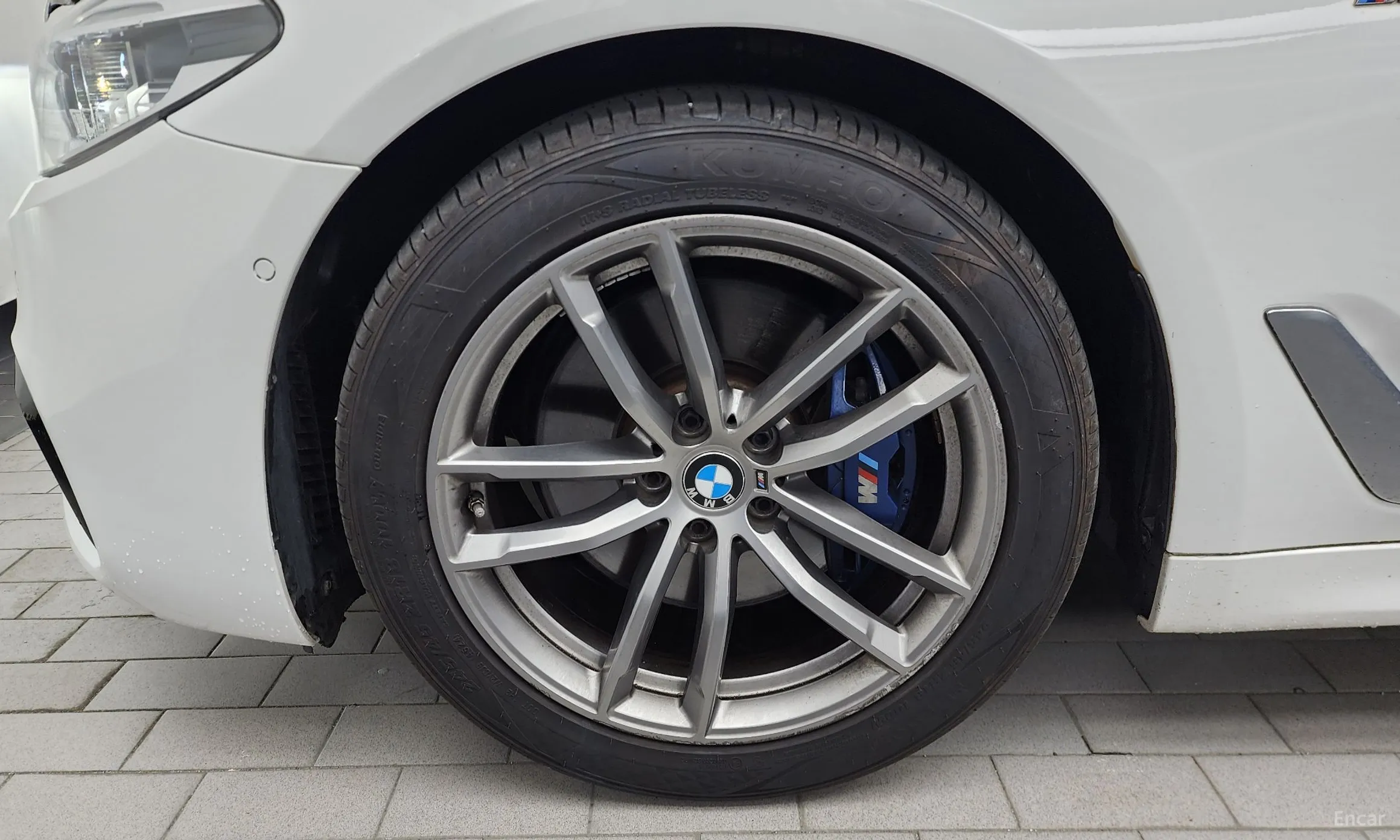 BMW 5 Series (G30) превью 5