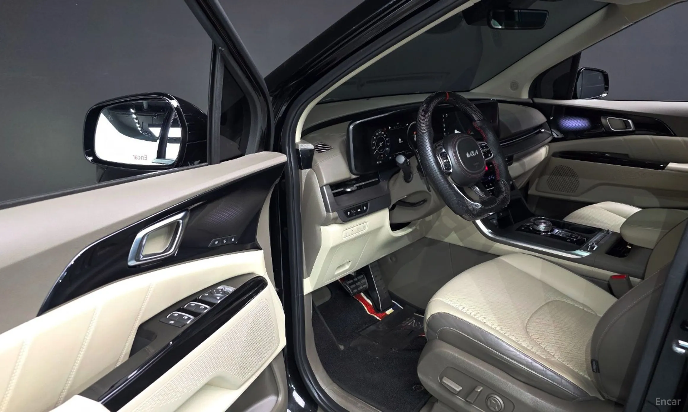 Kia Carnival Gen 4 превью 10