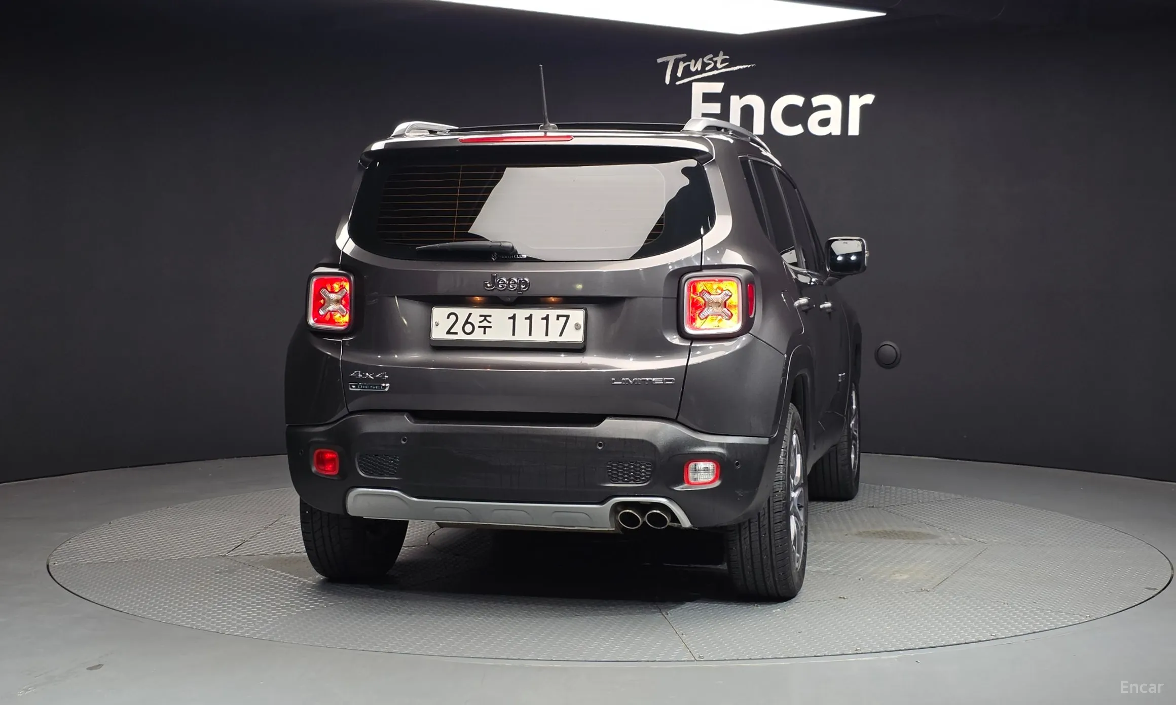 Jeep Renegade превью 4