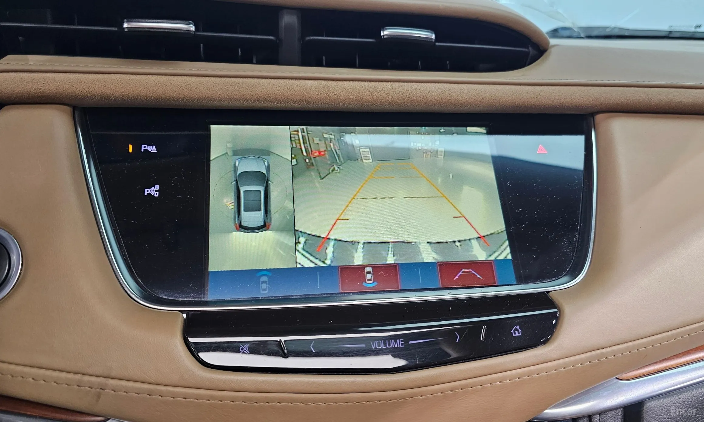Cadillac XT5 превью 16