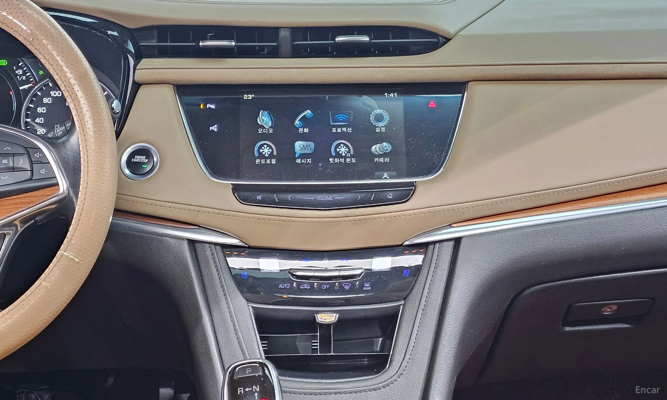 Cadillac XT5 превью 18