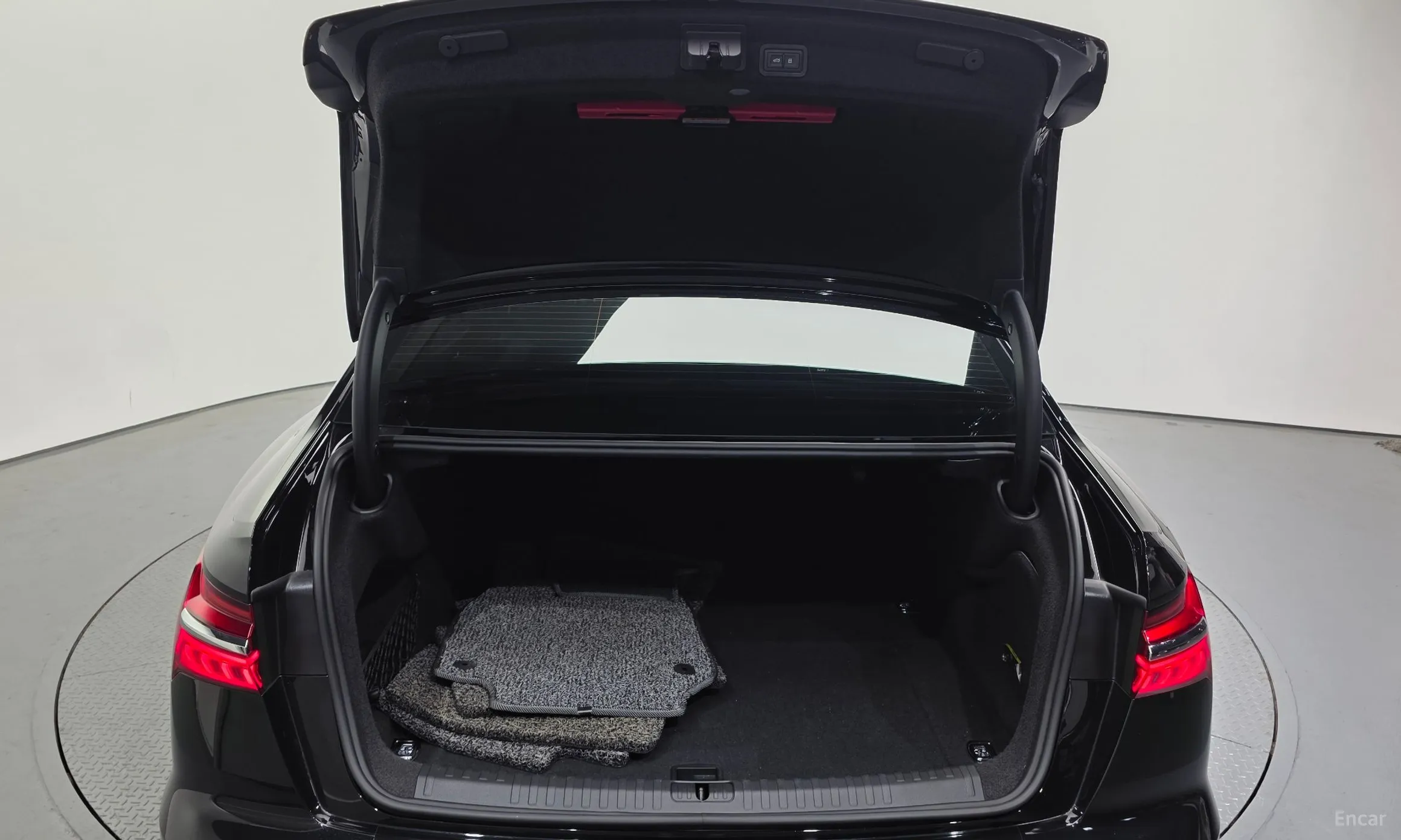 Audi A6 (C8) превью 20