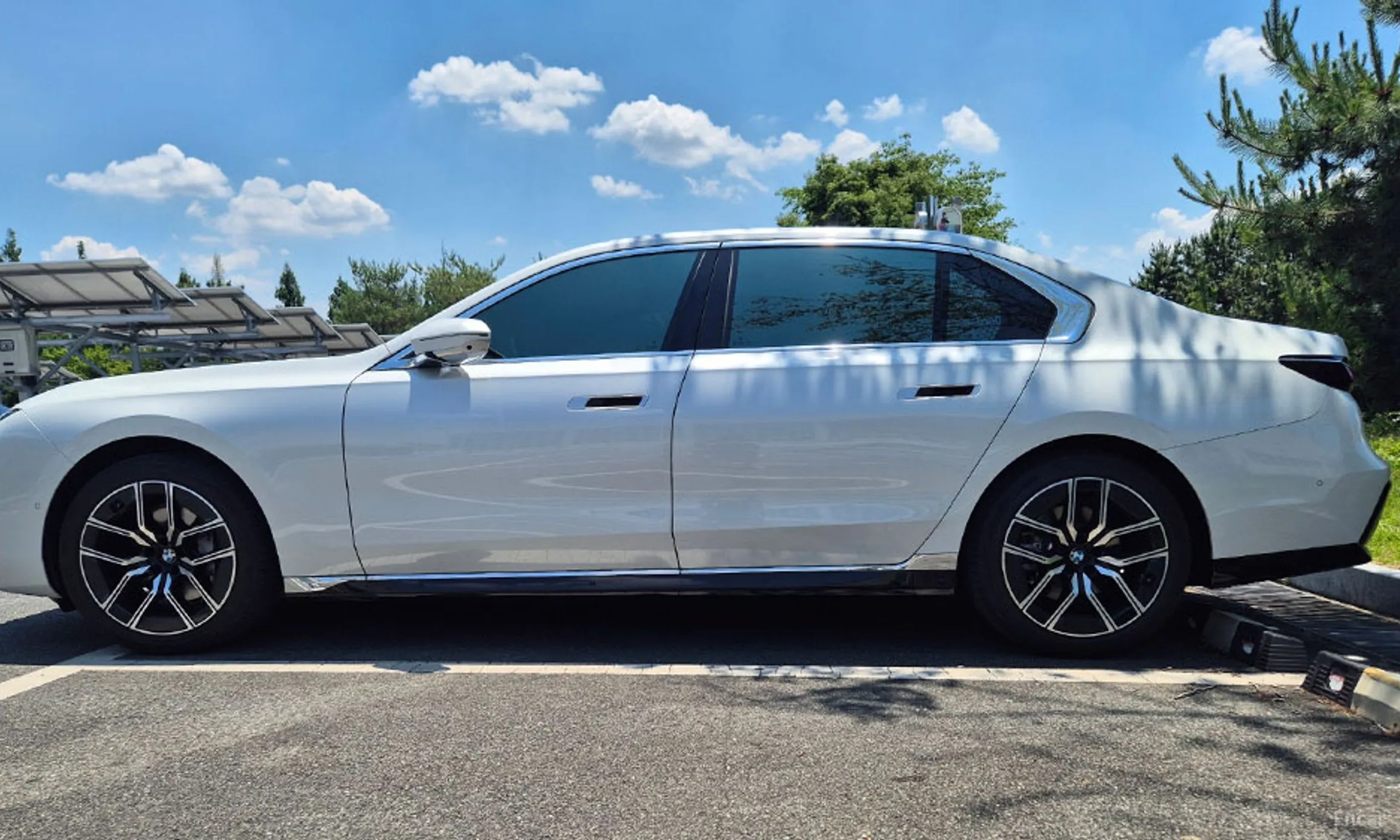 BMW 7 Series (G70) превью 7
