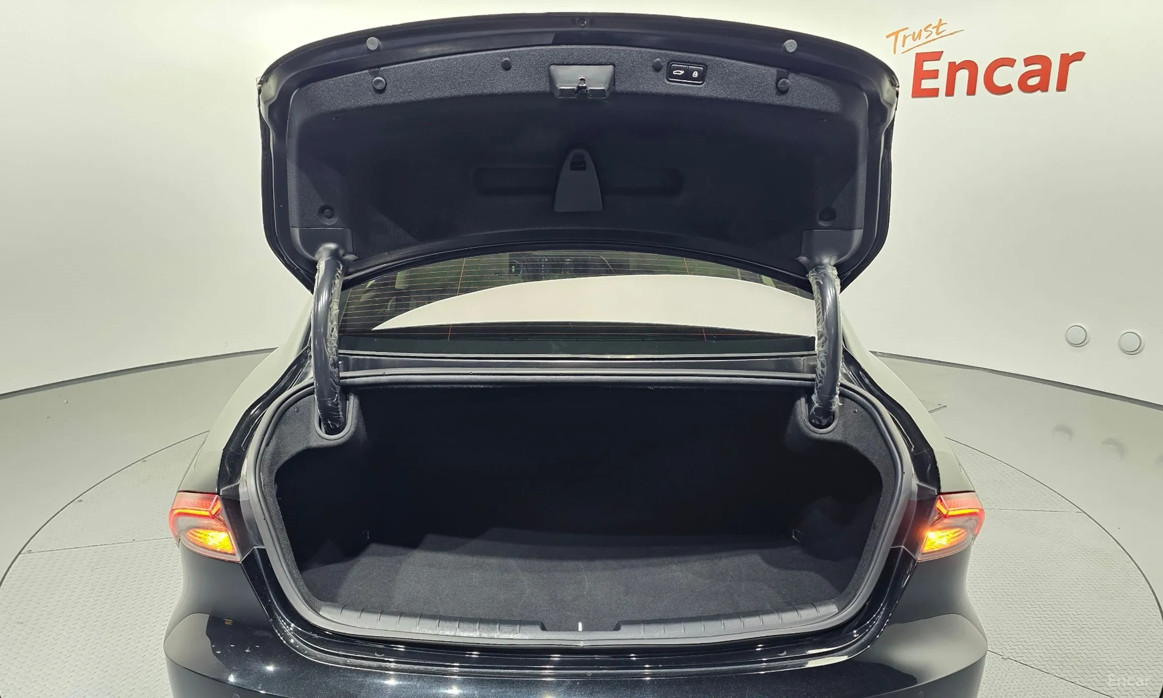 Hyundai Grandeur IG превью 16