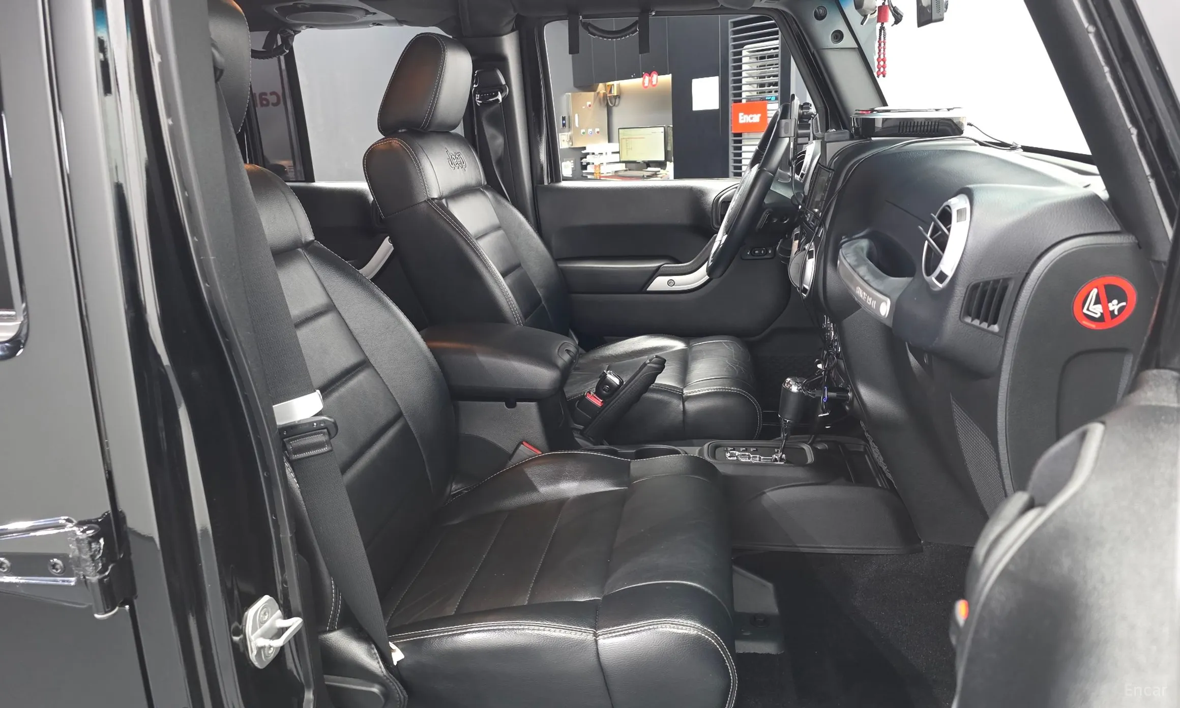 Jeep Wrangler (JK) превью 11