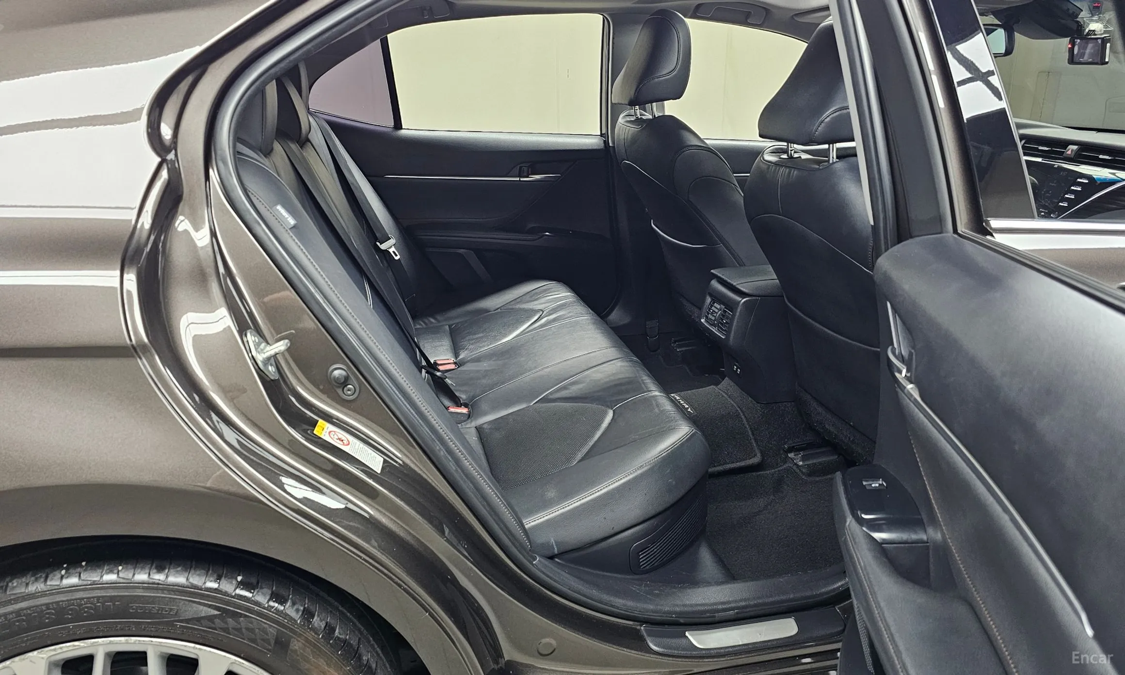 Toyota Camry (XV70) превью 11