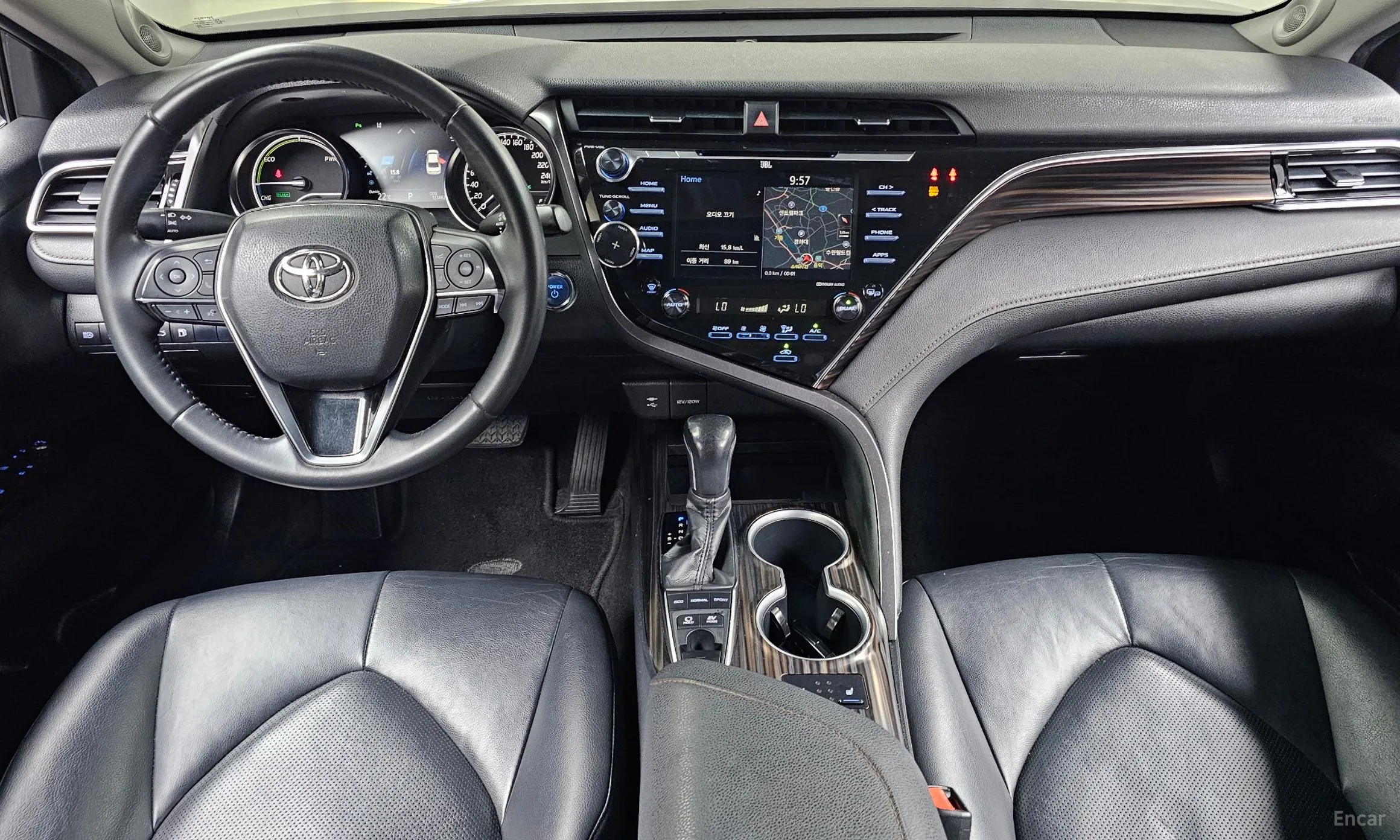 Toyota Camry (XV70) превью 7
