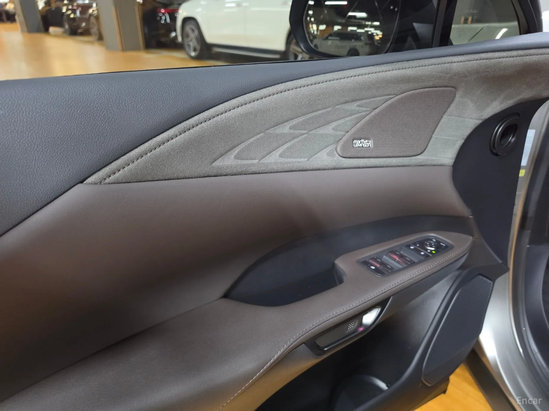 Lexus RX350h 5th Generation превью 16