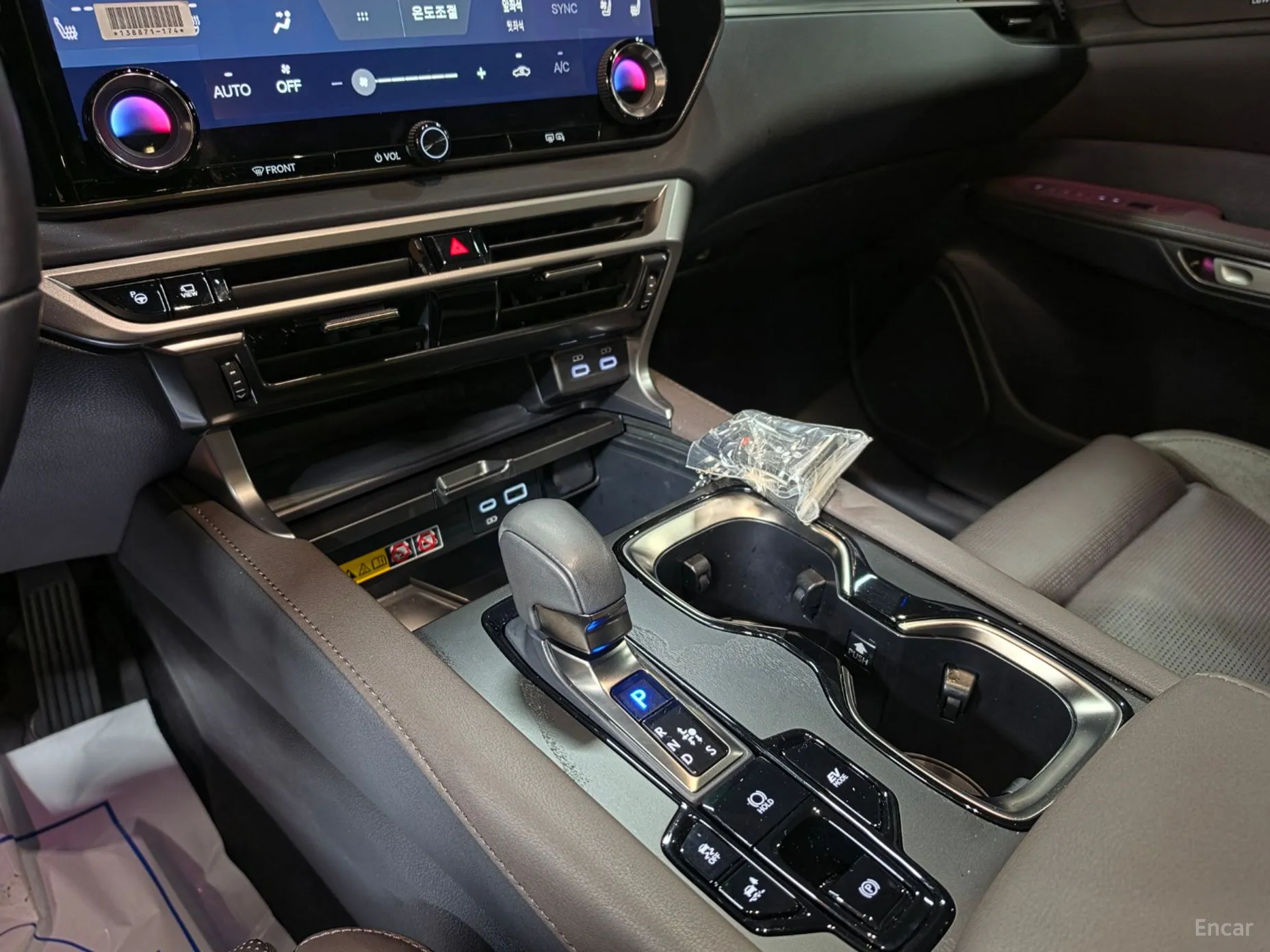 Lexus RX350h 5th Generation превью 9