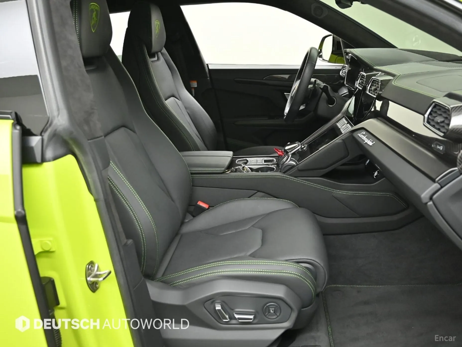 Lamborghini Urus превью 10