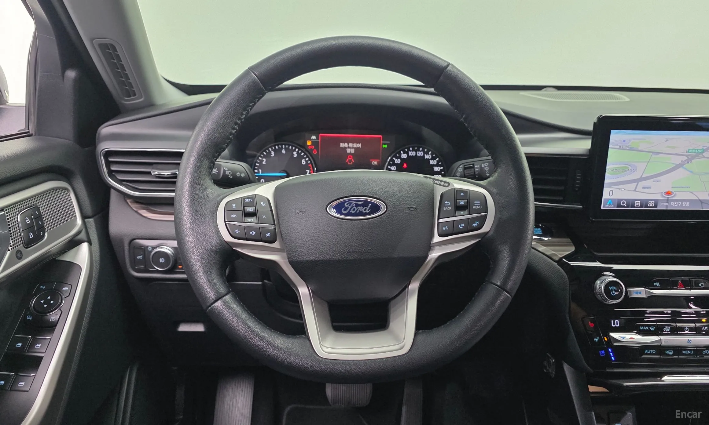 Ford Explorer 6th Generation превью 14