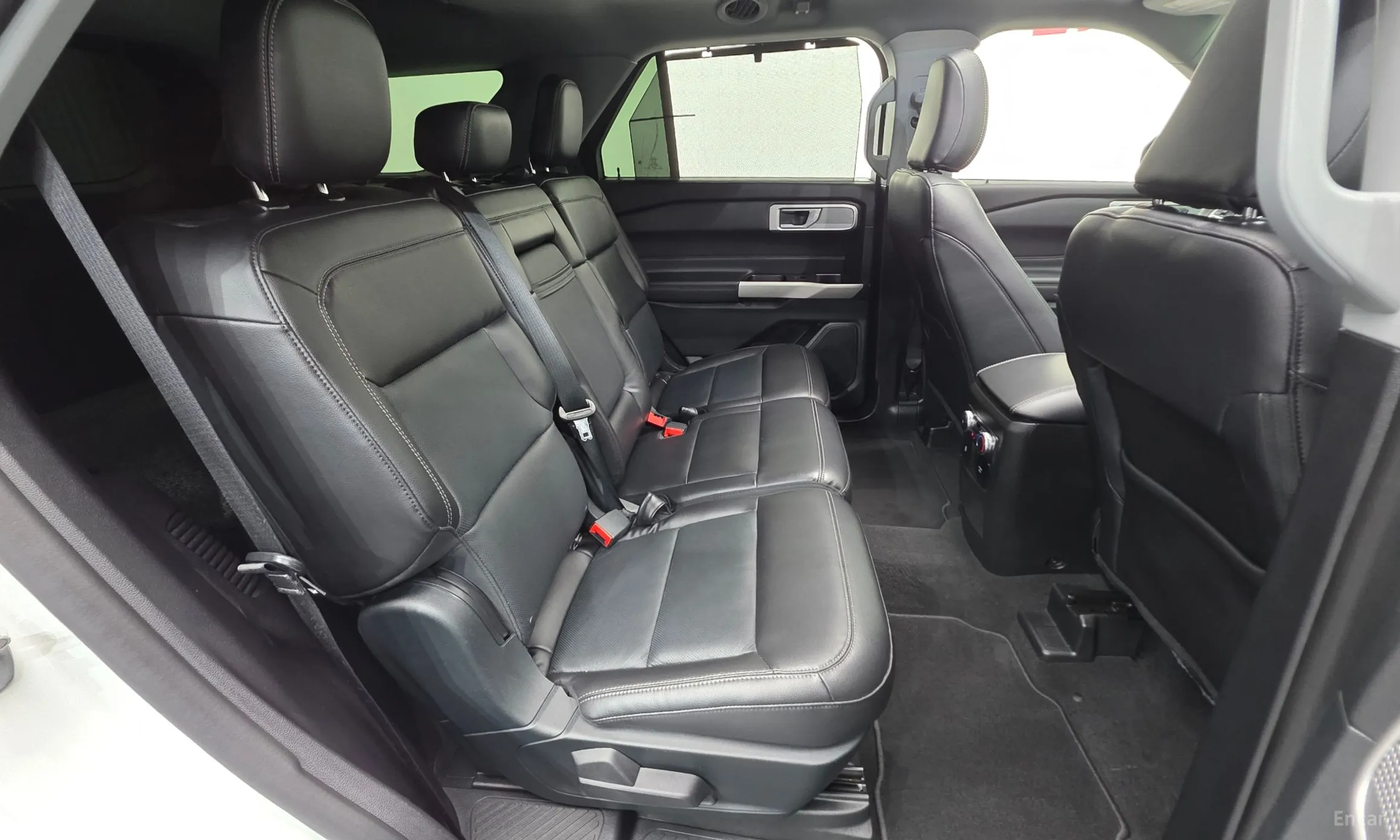 Ford Explorer 6th Generation превью 19