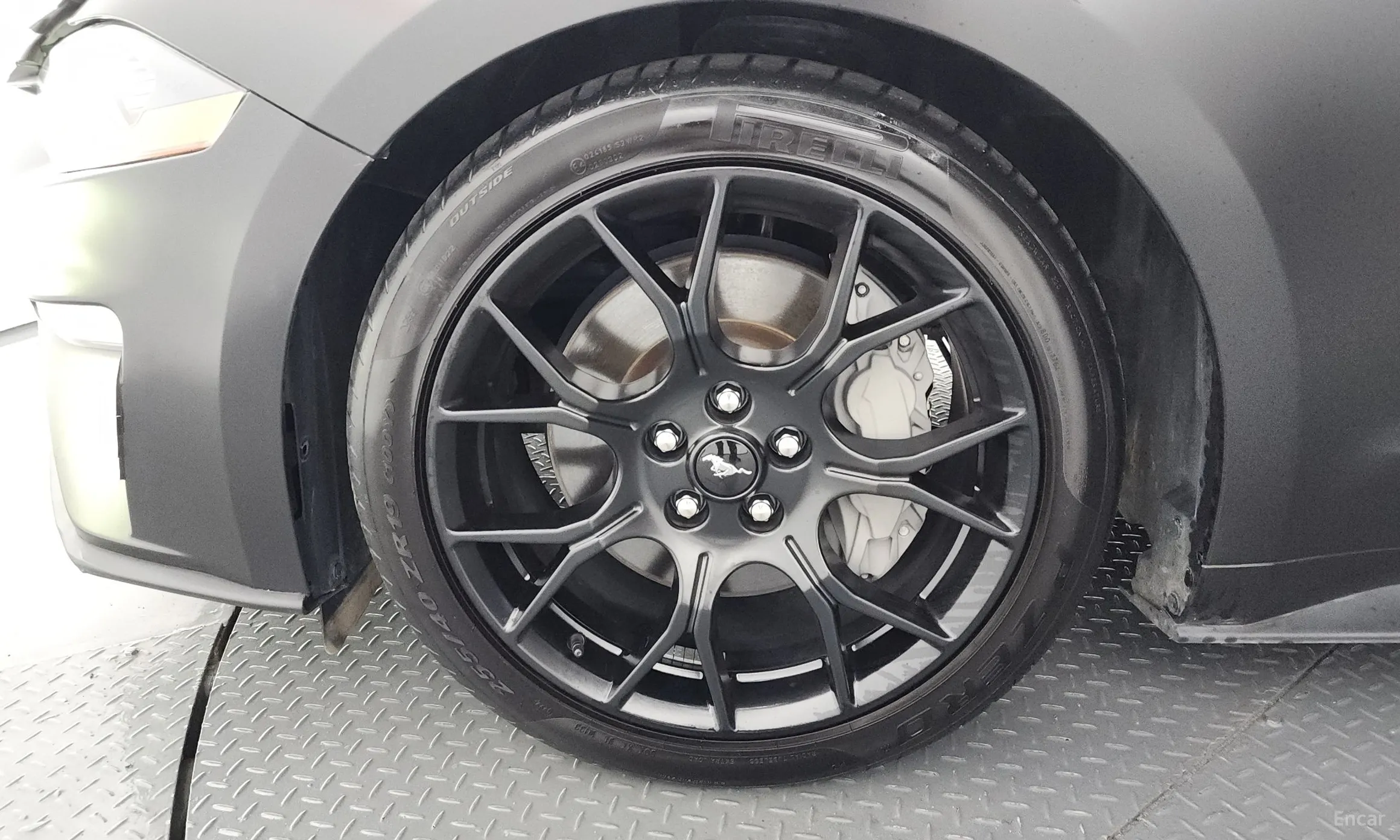 Ford Mustang превью 5