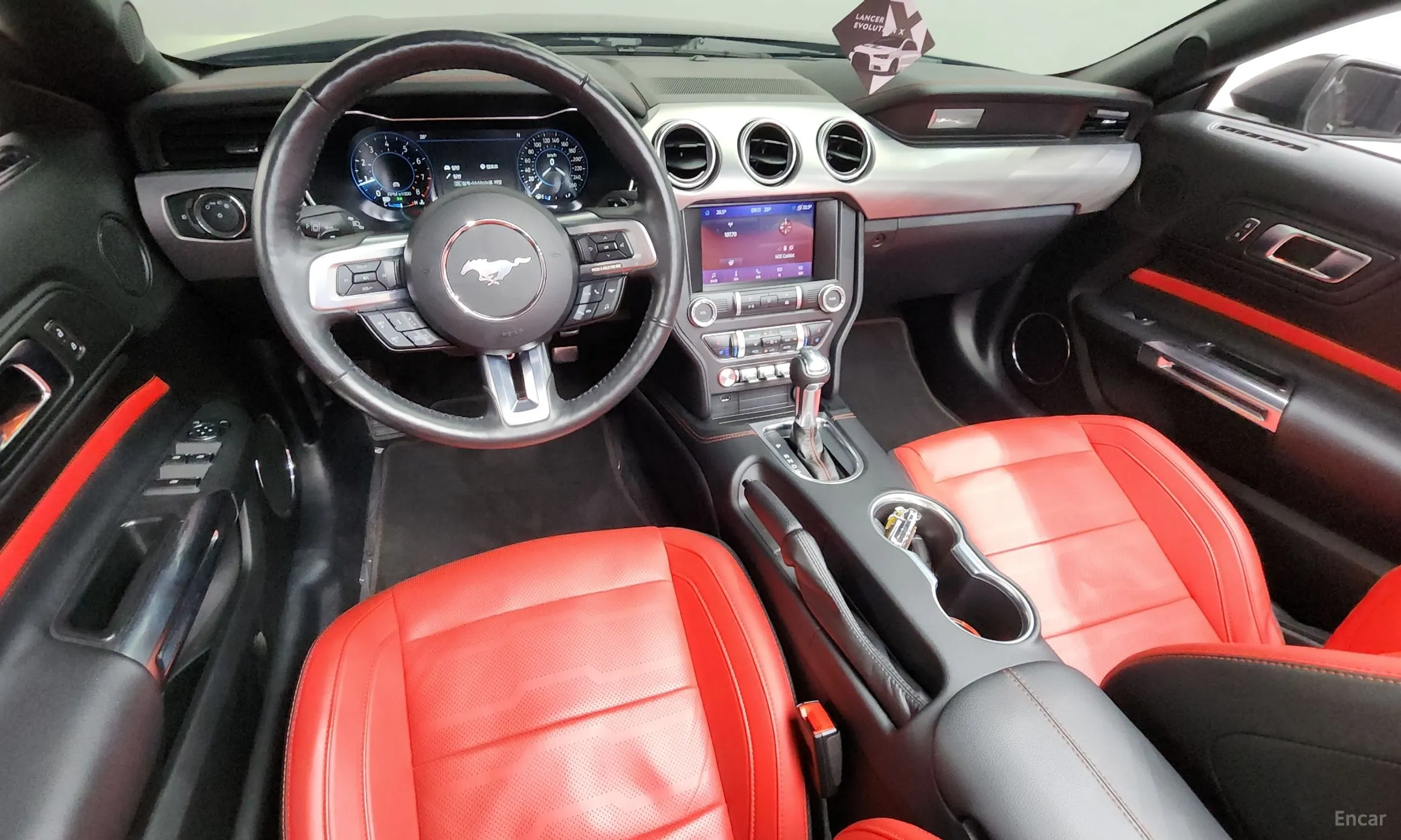 Ford Mustang превью 7