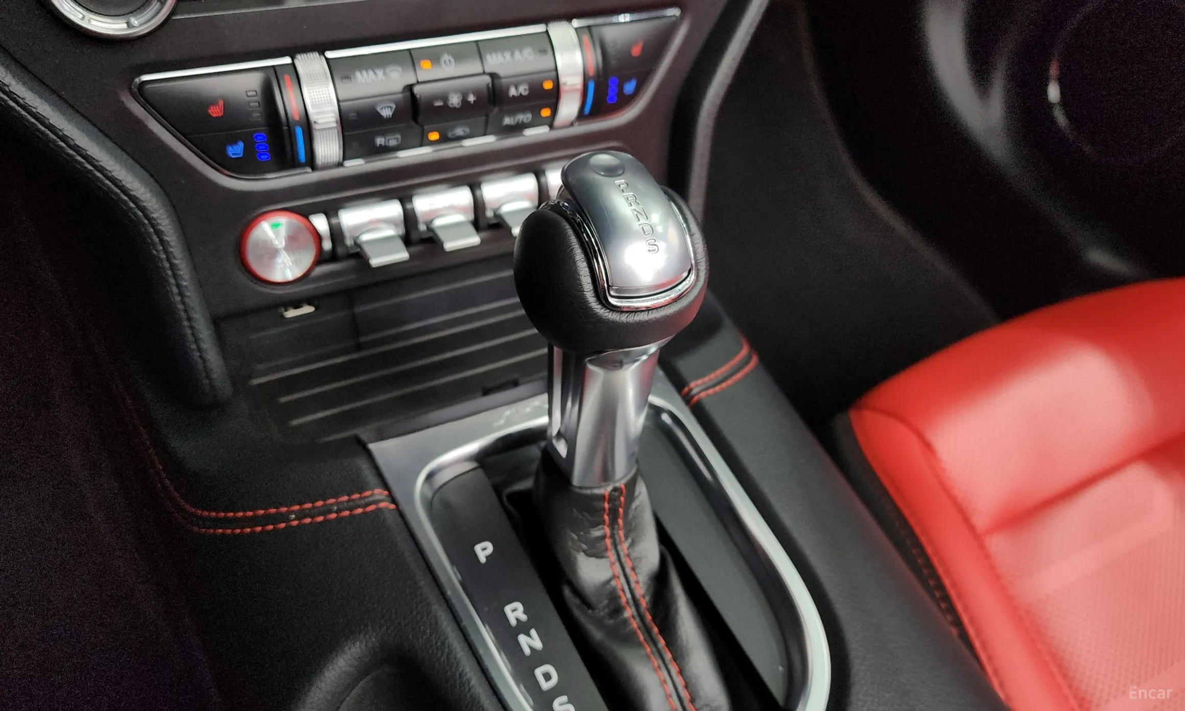 Ford Mustang превью 9