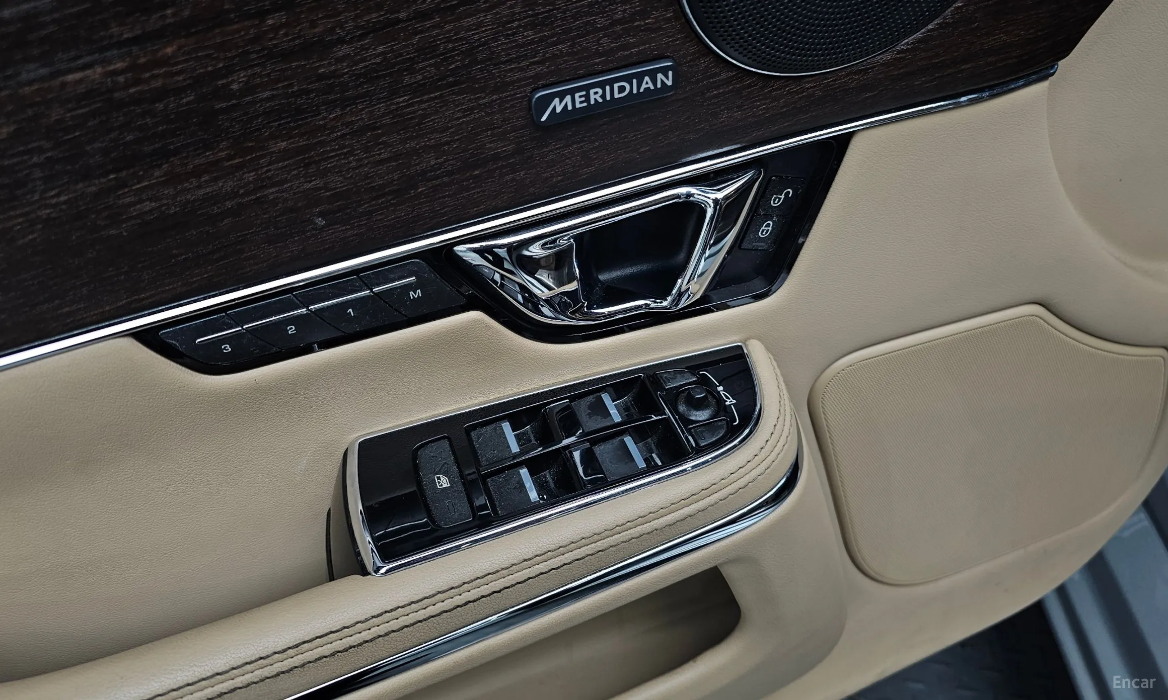 Jaguar All New XJ превью 18