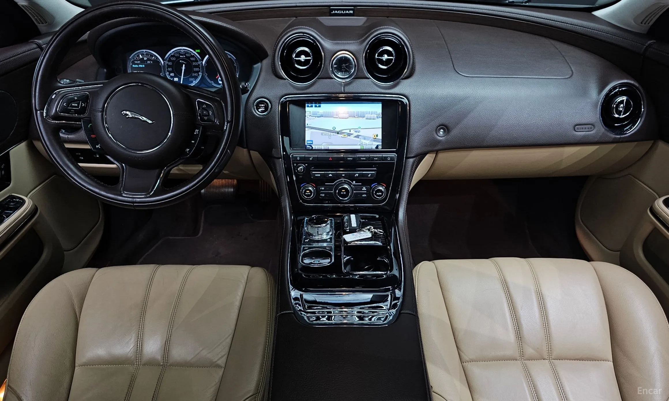 Jaguar All New XJ превью 7