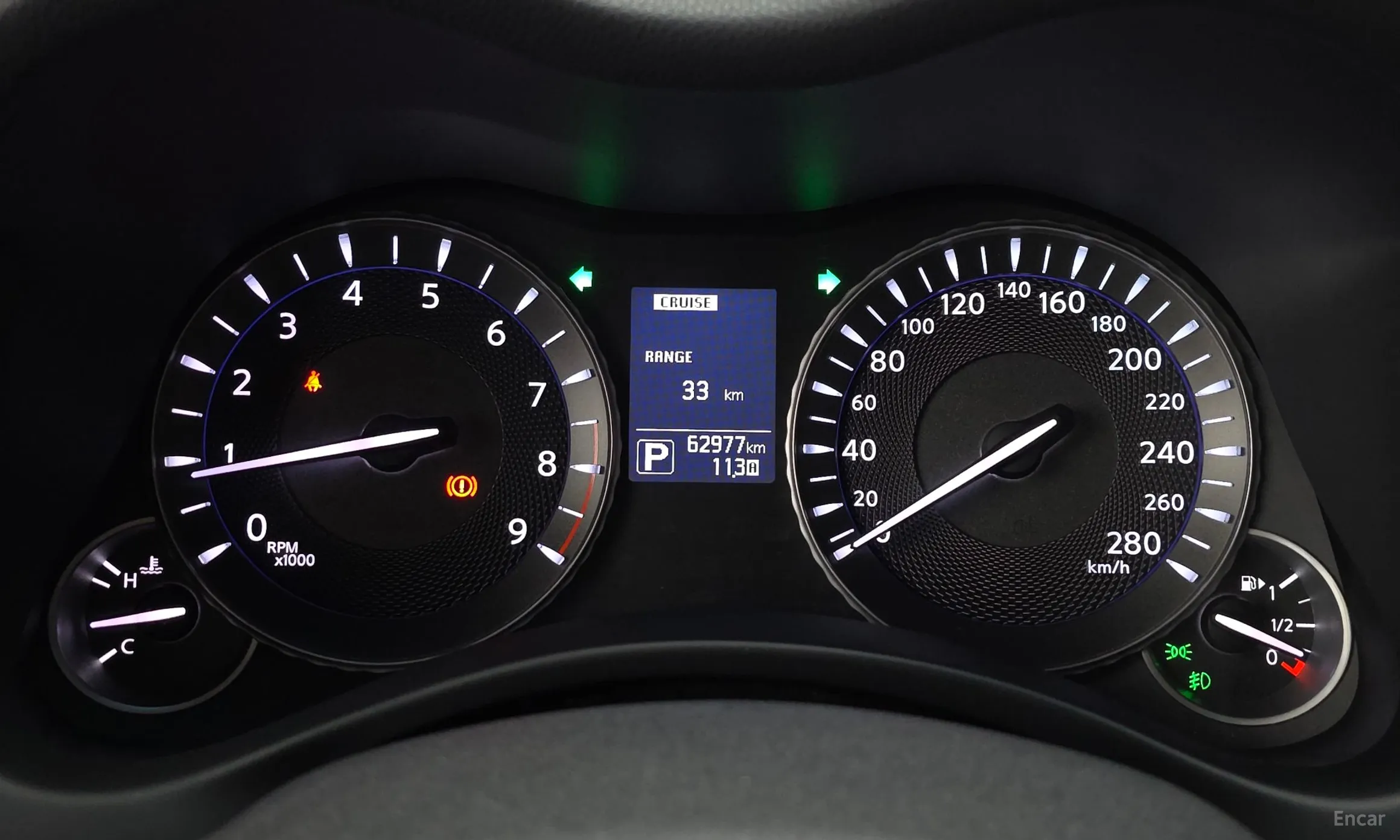 Infiniti Q70 превью 8