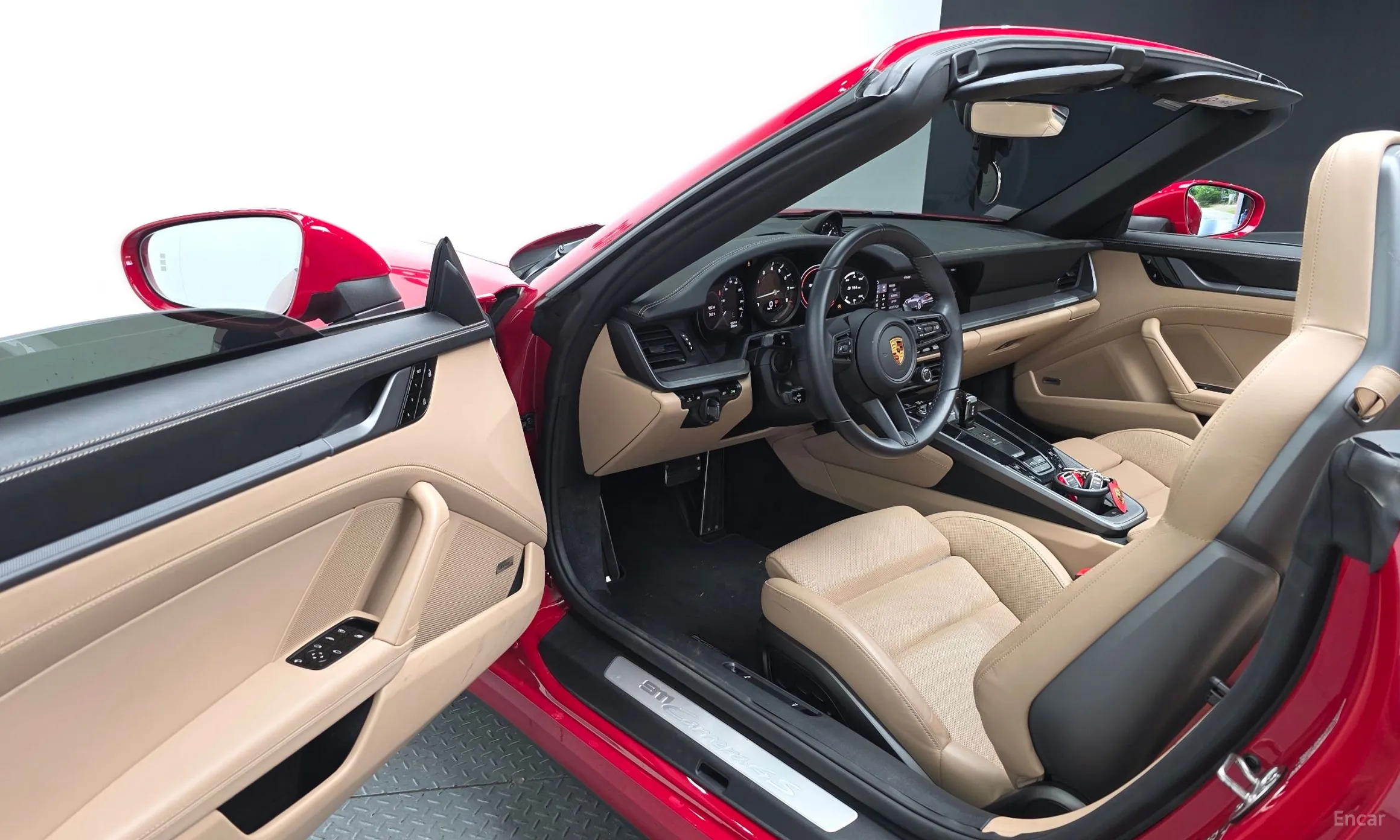Porsche 911 (992) превью 10