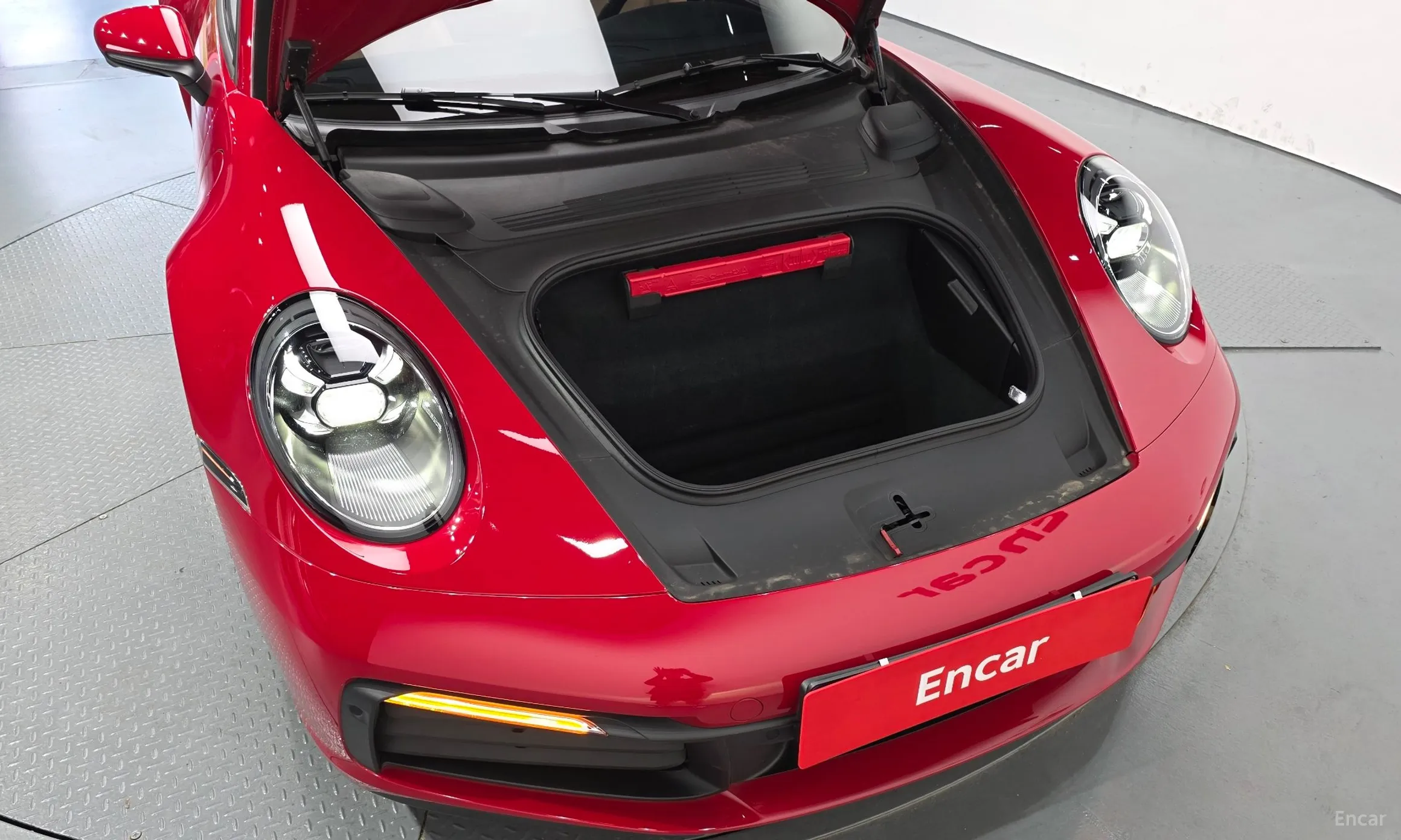 Porsche 911 (992) превью 6